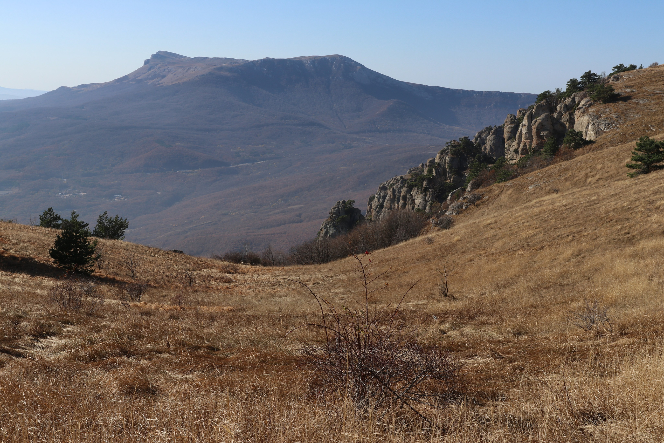 Крым. ЮБК (Гурзуф, Судак и их окрестности). Ноябрь 2023. Путешественник-фотограф из Санкт-Петербурга Татьяна Свистулина