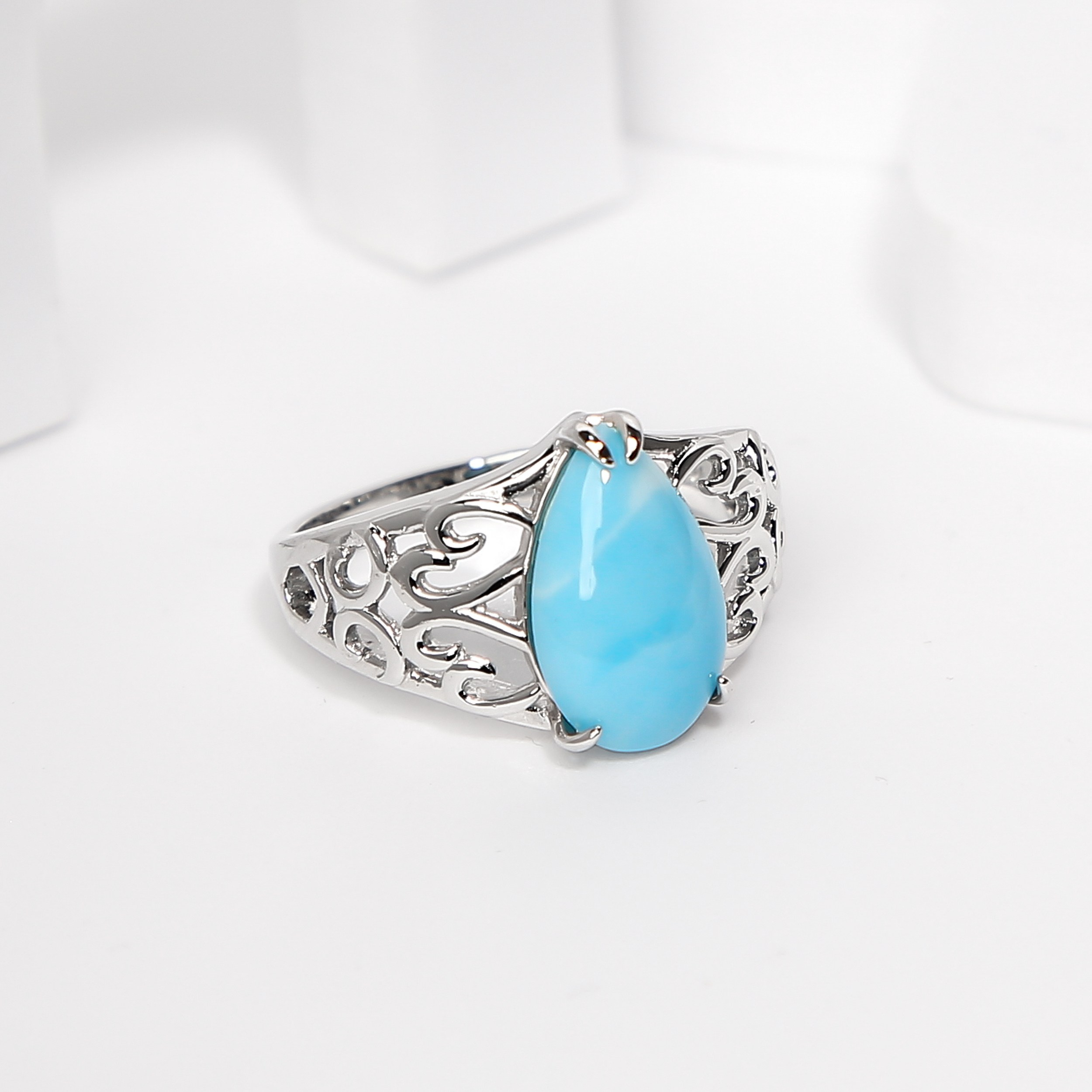 Фото на белом фоне. Предметная Фотосьемка в Москве