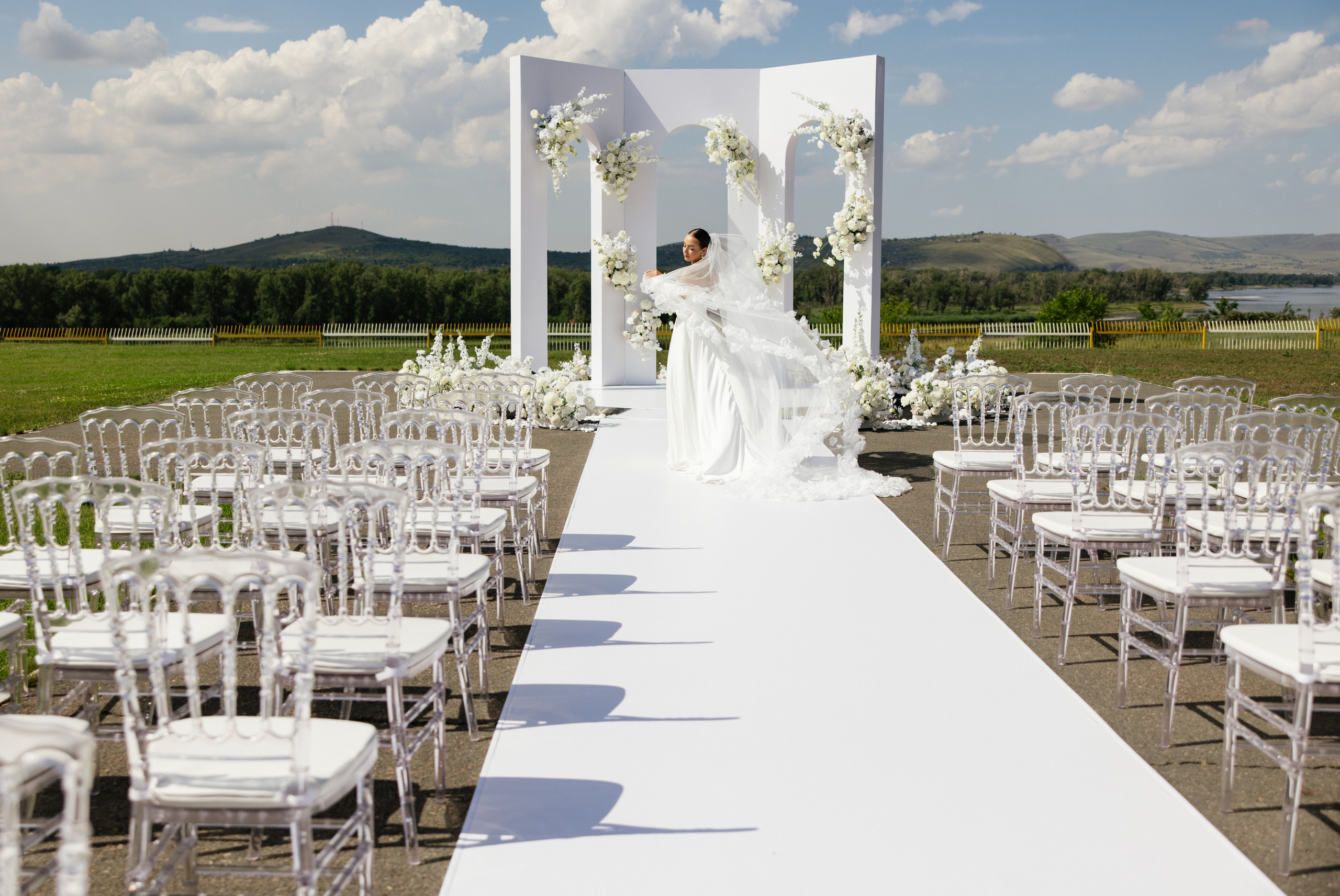 Красивая свадьба в классическом стиле. Организатор Романова Любовь