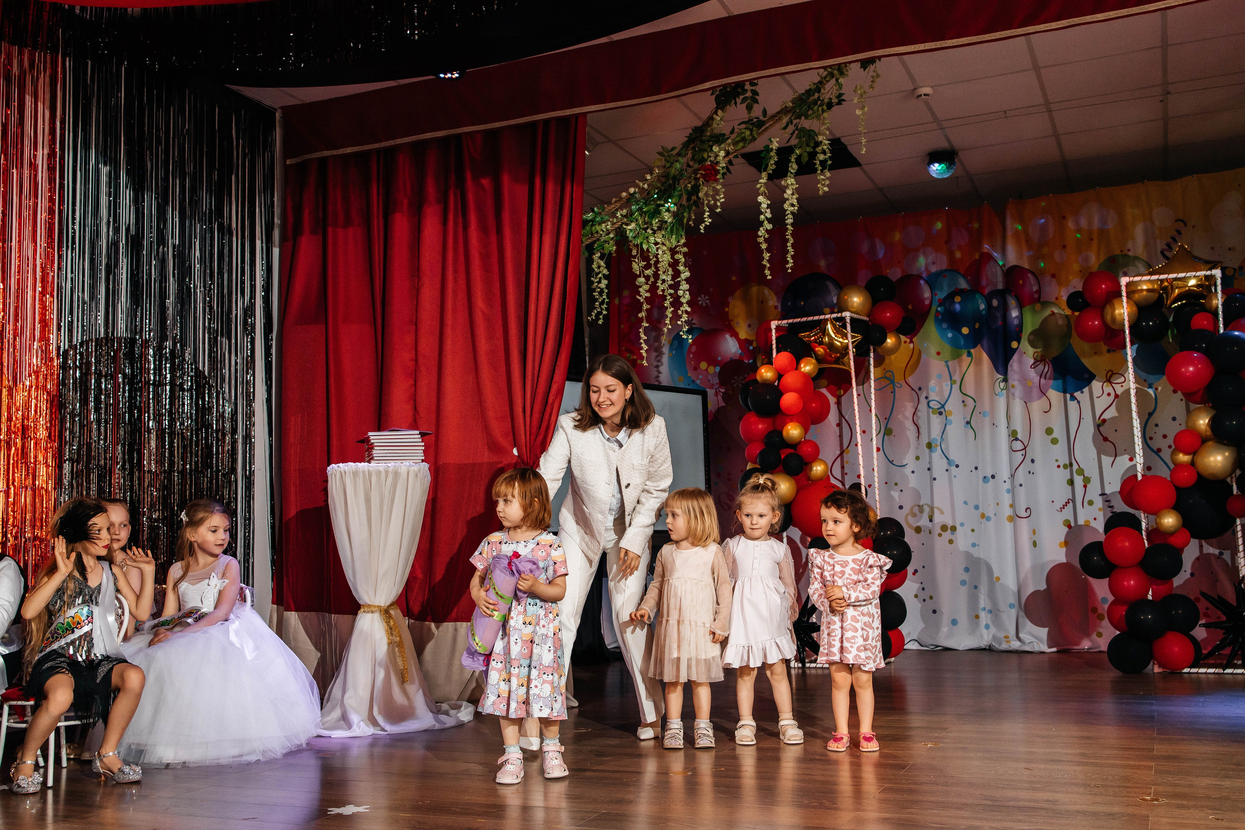 Выпускной в ЛИМПИК. Фотограф в Санкт-Петербурге Виктория Безверхая