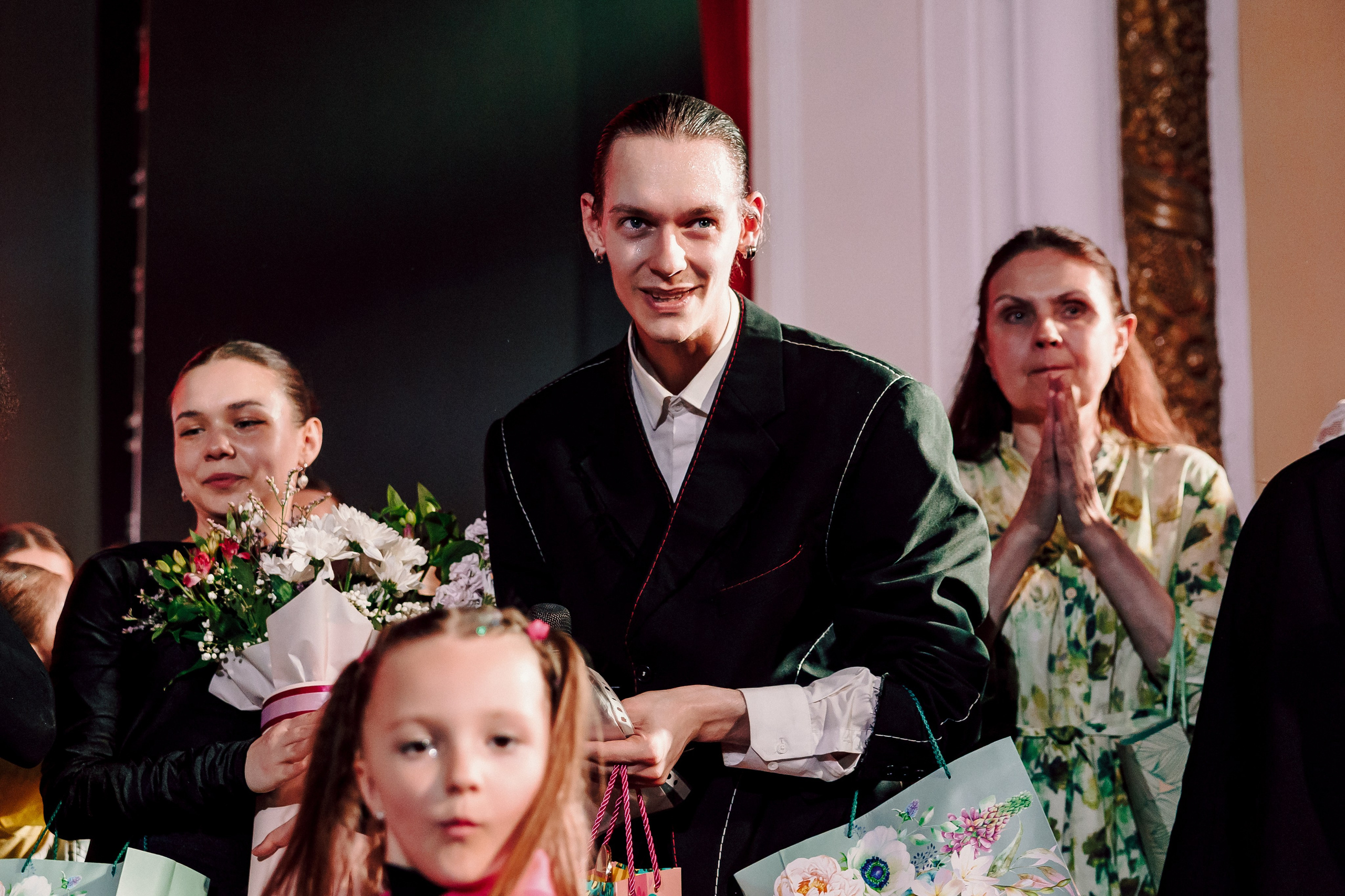 Отчётный концерт танцевальной школы «Red Rabbits» 2025. Лёшка Варзегов — фотограф