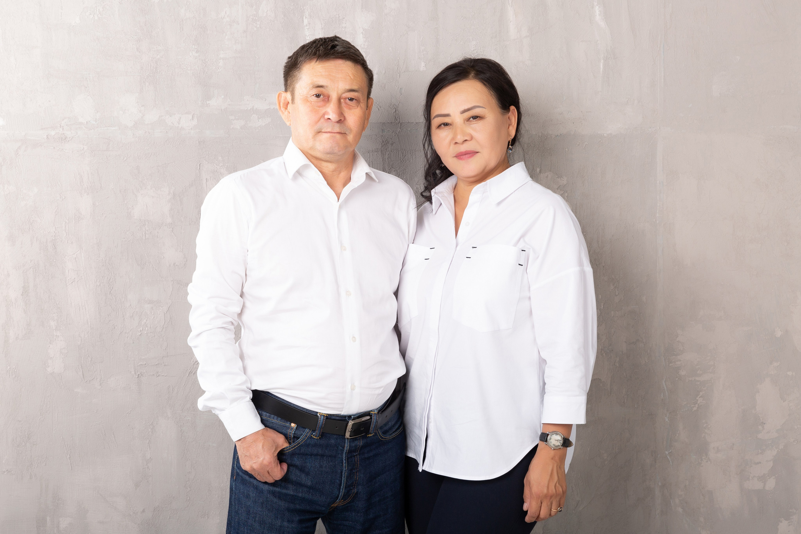 Аяулым и семья. Фотостудия Алматы. Семейная и детская фотостудия Family studio.Фотограф Алматы