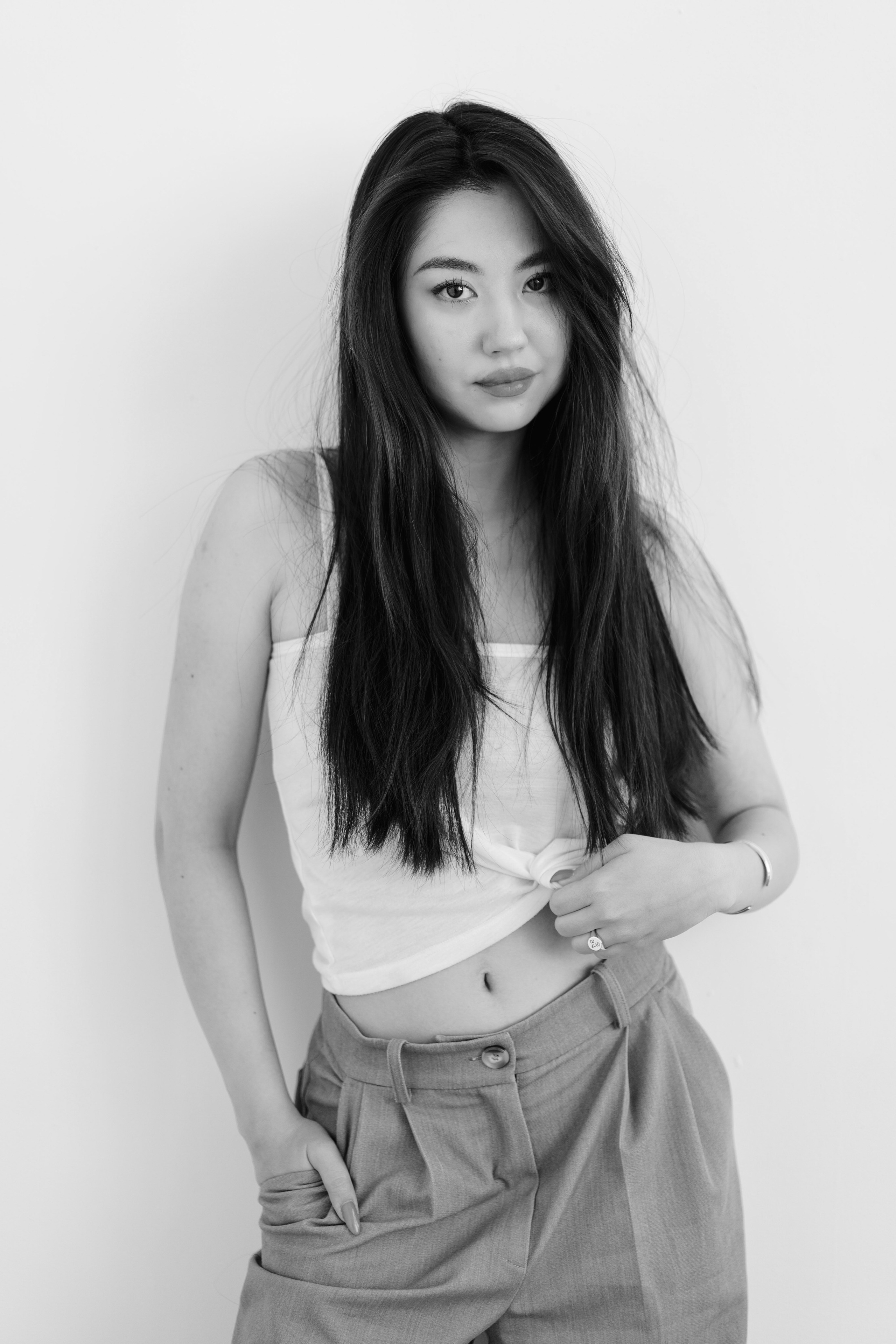 Портреты в студии. Портреты студия Москва. Модельные тесты. Lovestory студия в Москве. Женсий фотограф