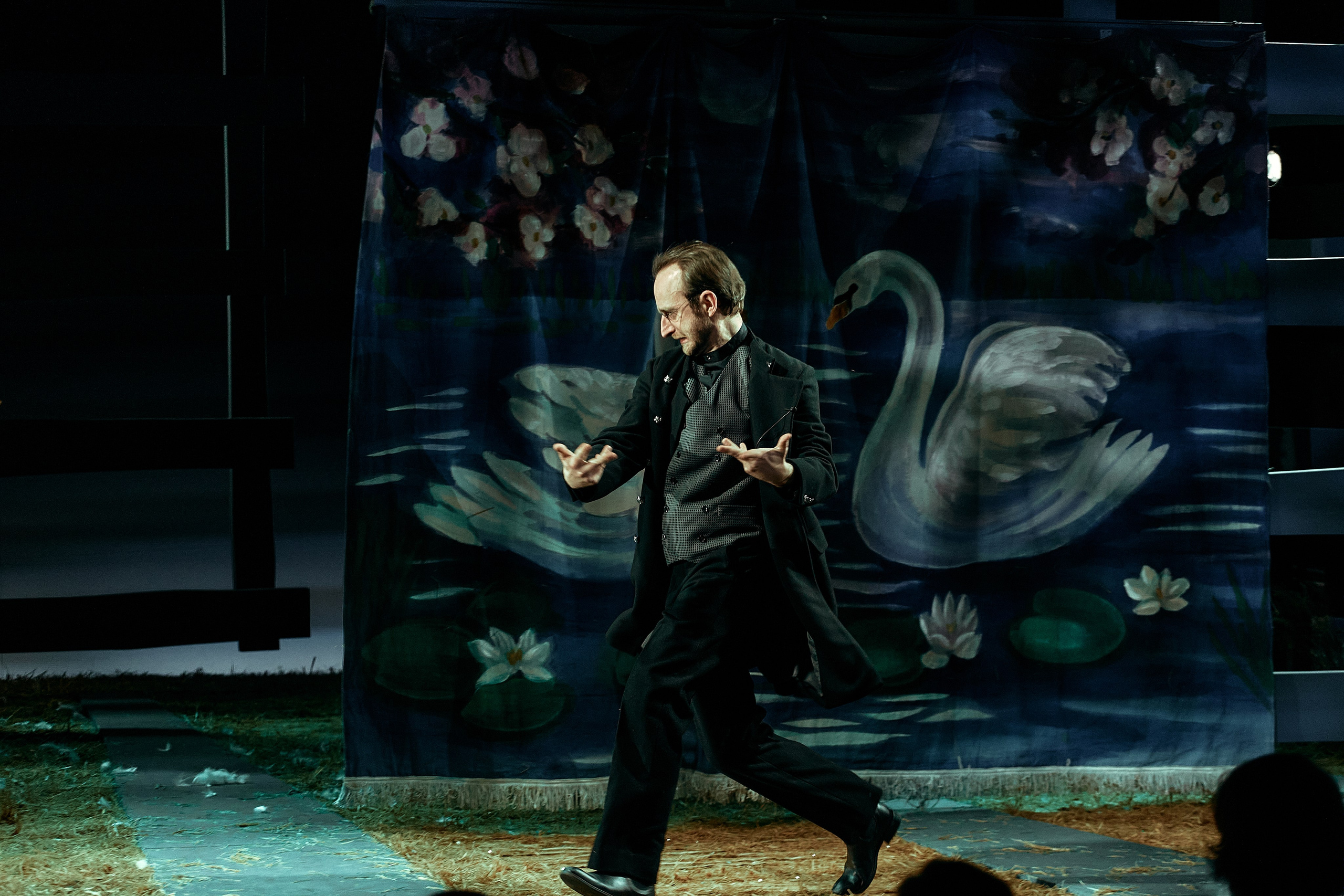 Бесприданница. Приют комедианта. Фотограф Нина Антонова