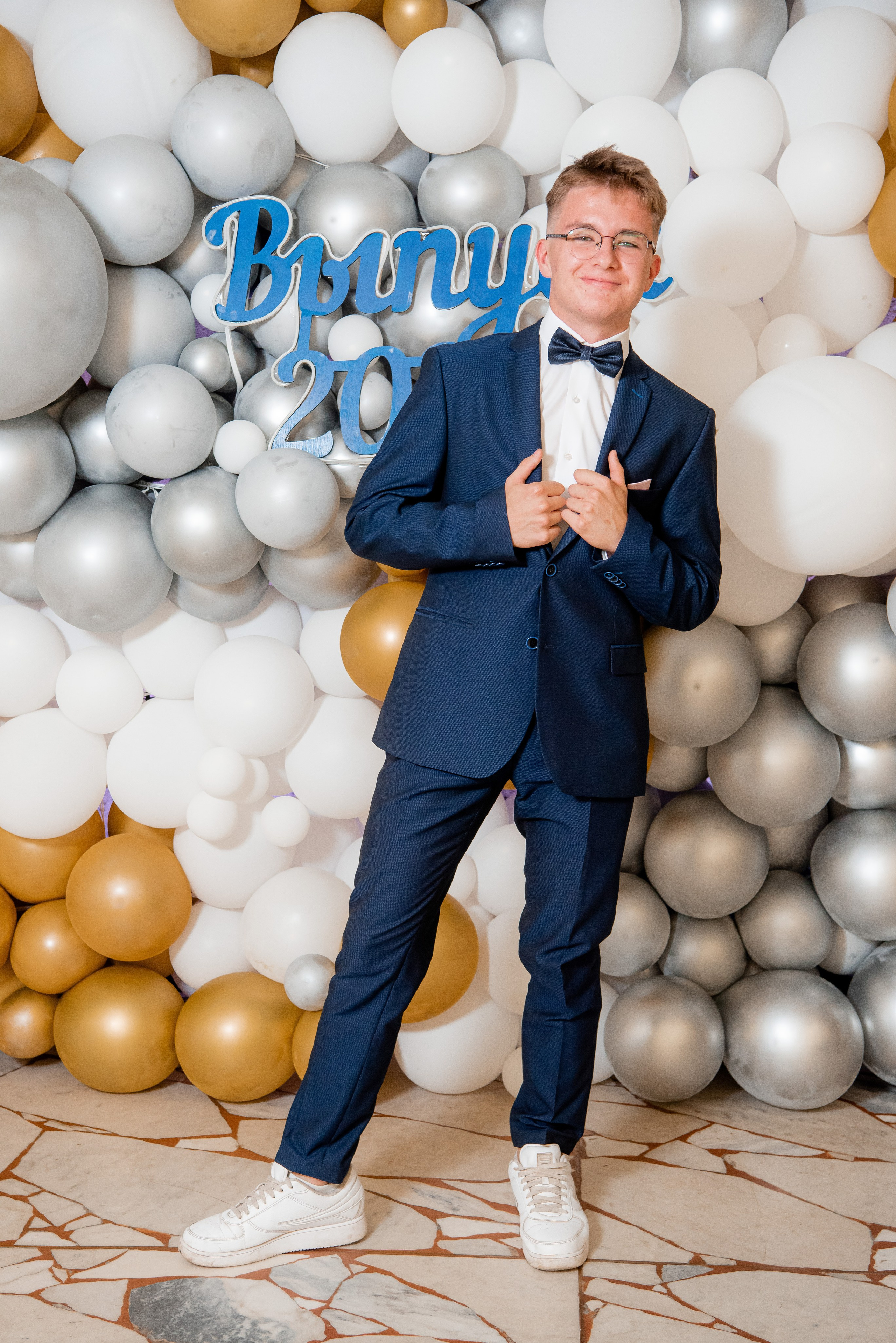 30 Школа. Вручение и Банкет. ДК Юбилейный и Банхоф. Фотограф в Волгограде и Волжском Александр Горбань