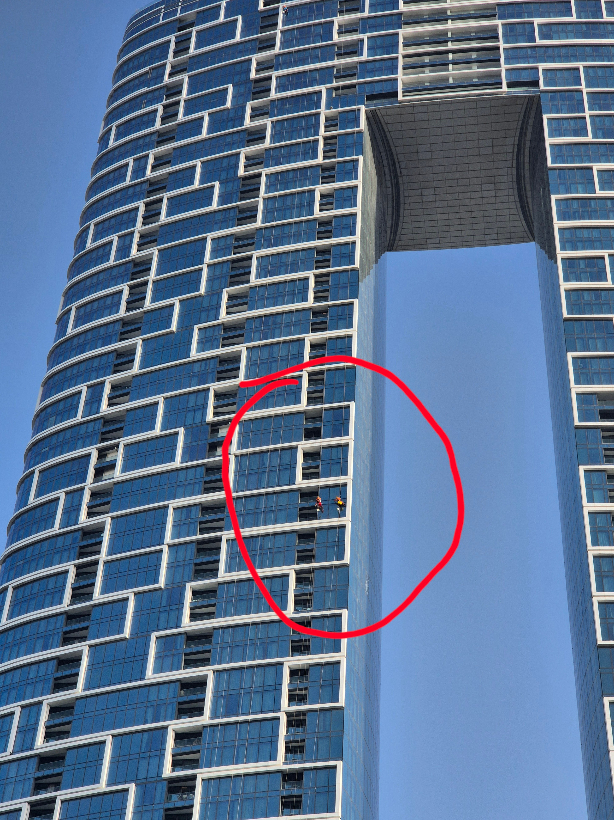 Эти ребята в Дубаи без работы не останутся