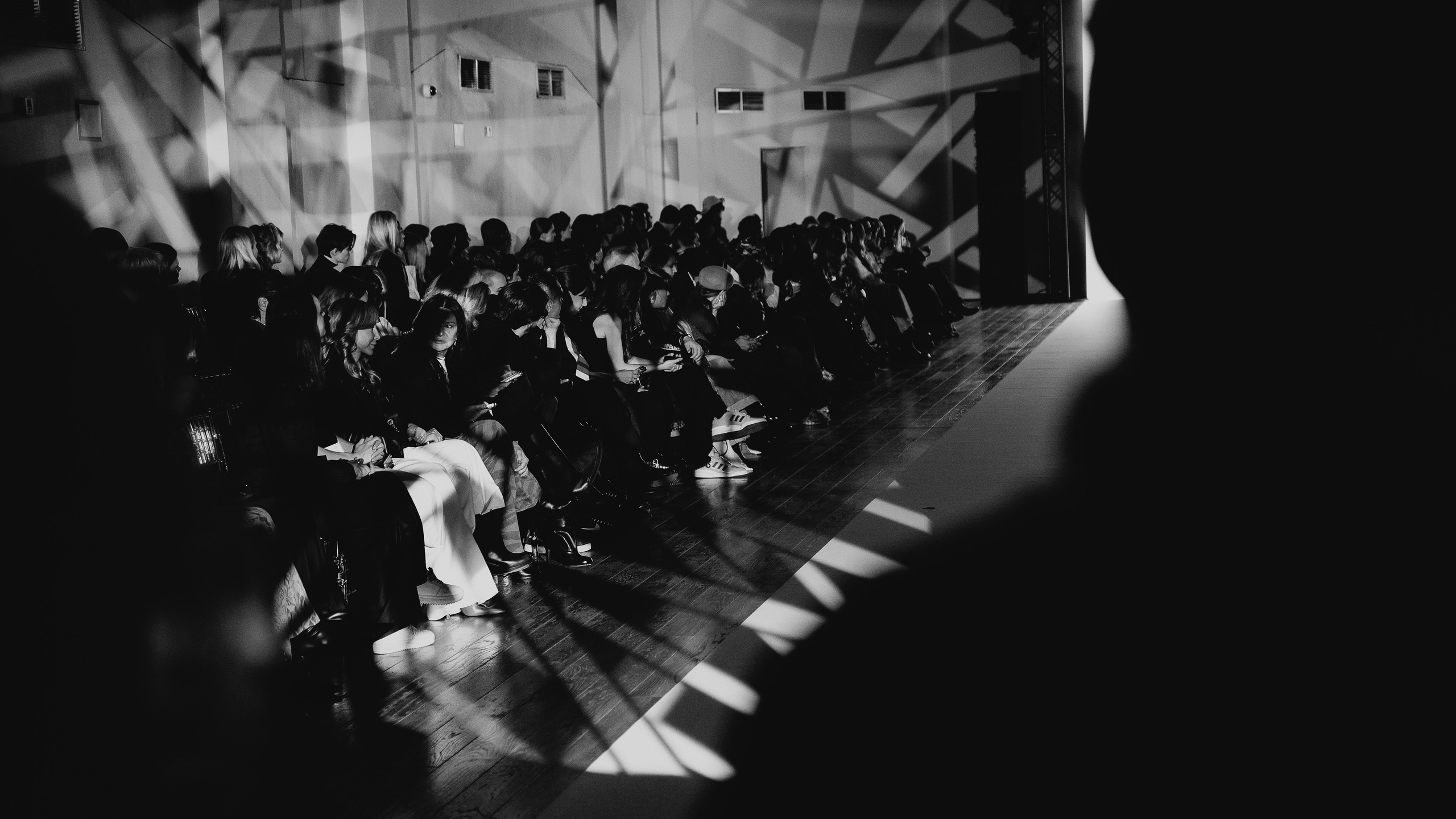 Бекстейдж показа «Новые Имена» собака.ru|ДЛТ. Портретный и репортажный фотограф в Санкт-Петербурге