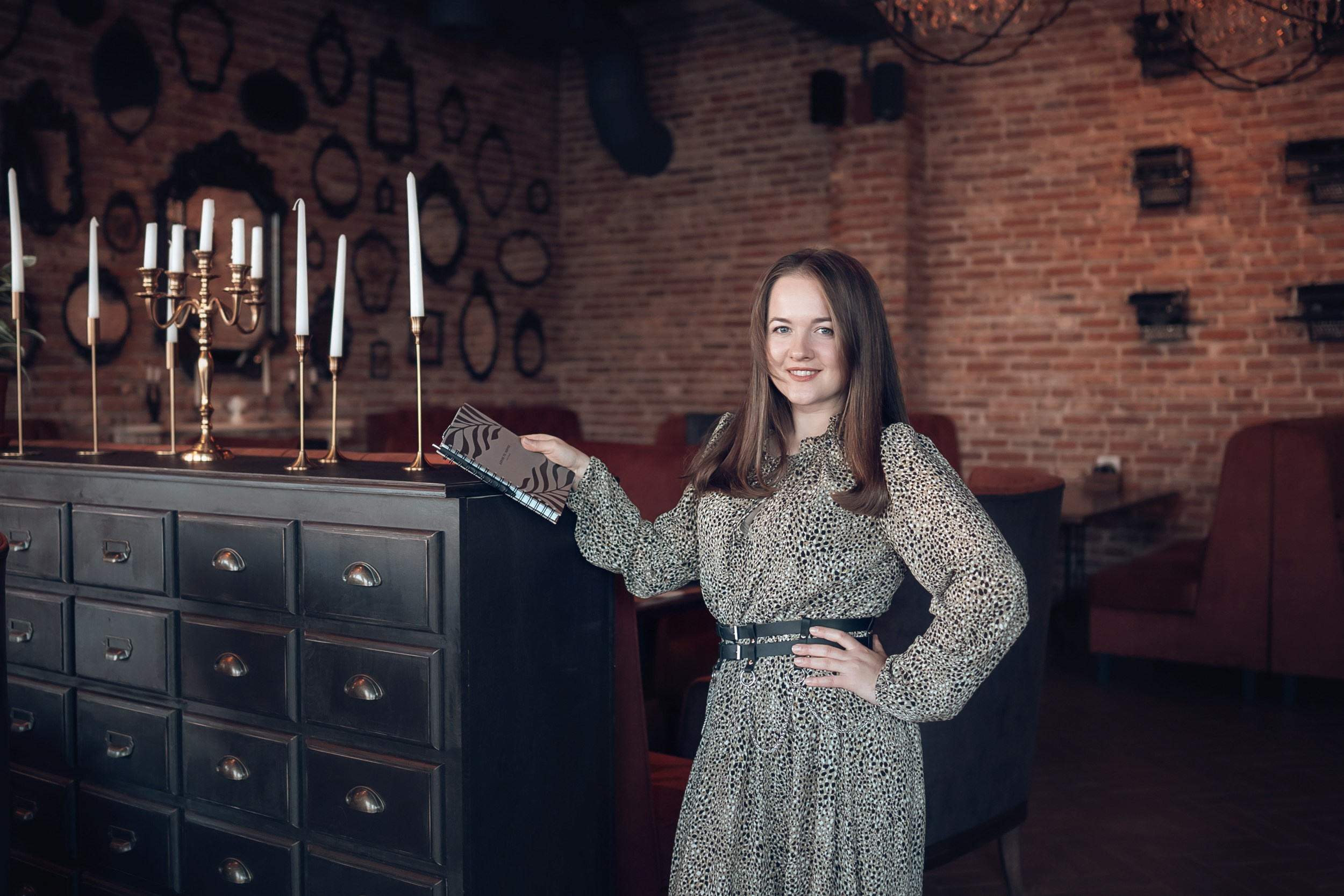 Контент история для дизайнера в гастро бар «Брауни». Церковный фотограф Севастополь