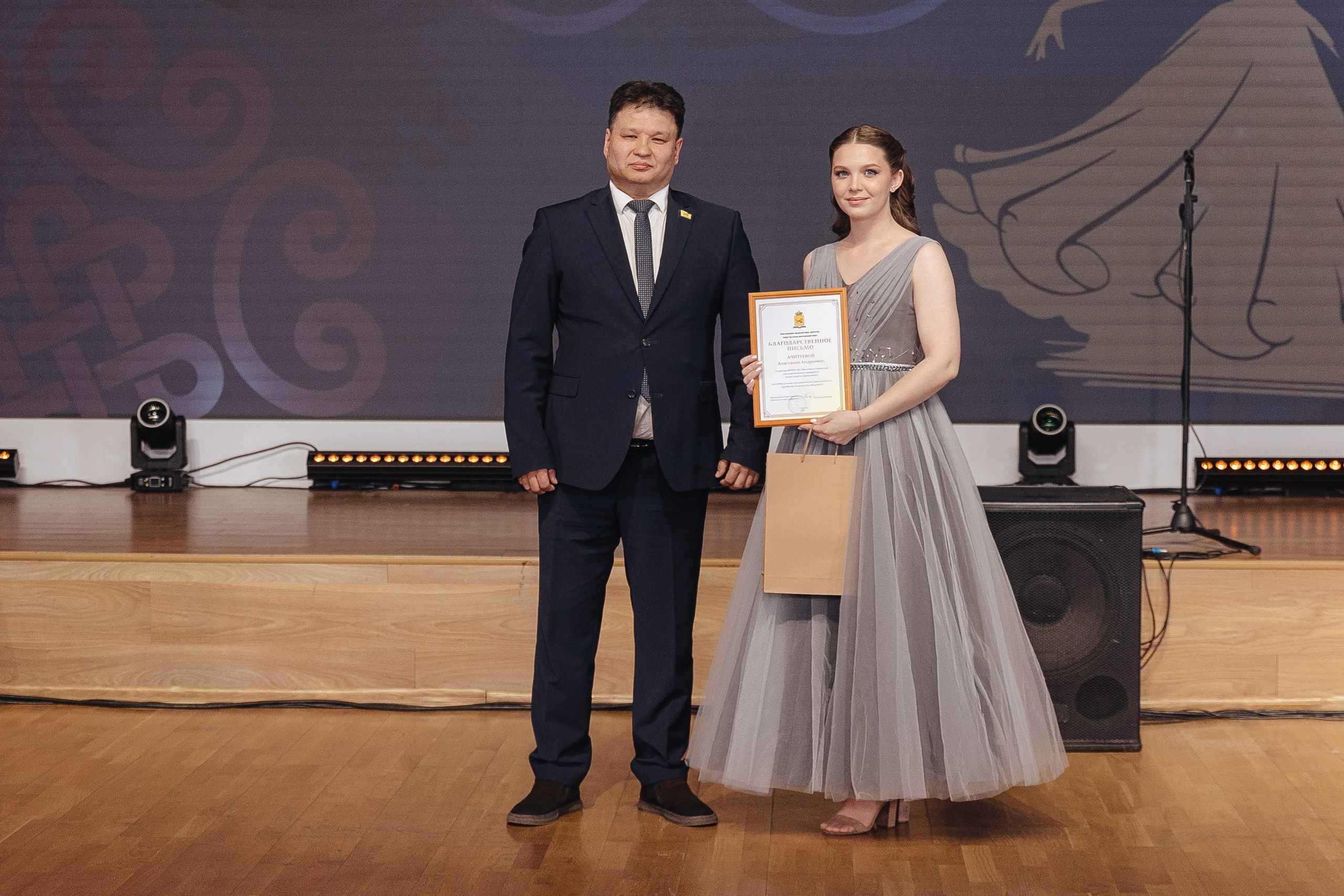 Студенческий бал. Свадебный и семейный фотограф в Улан-Удэ