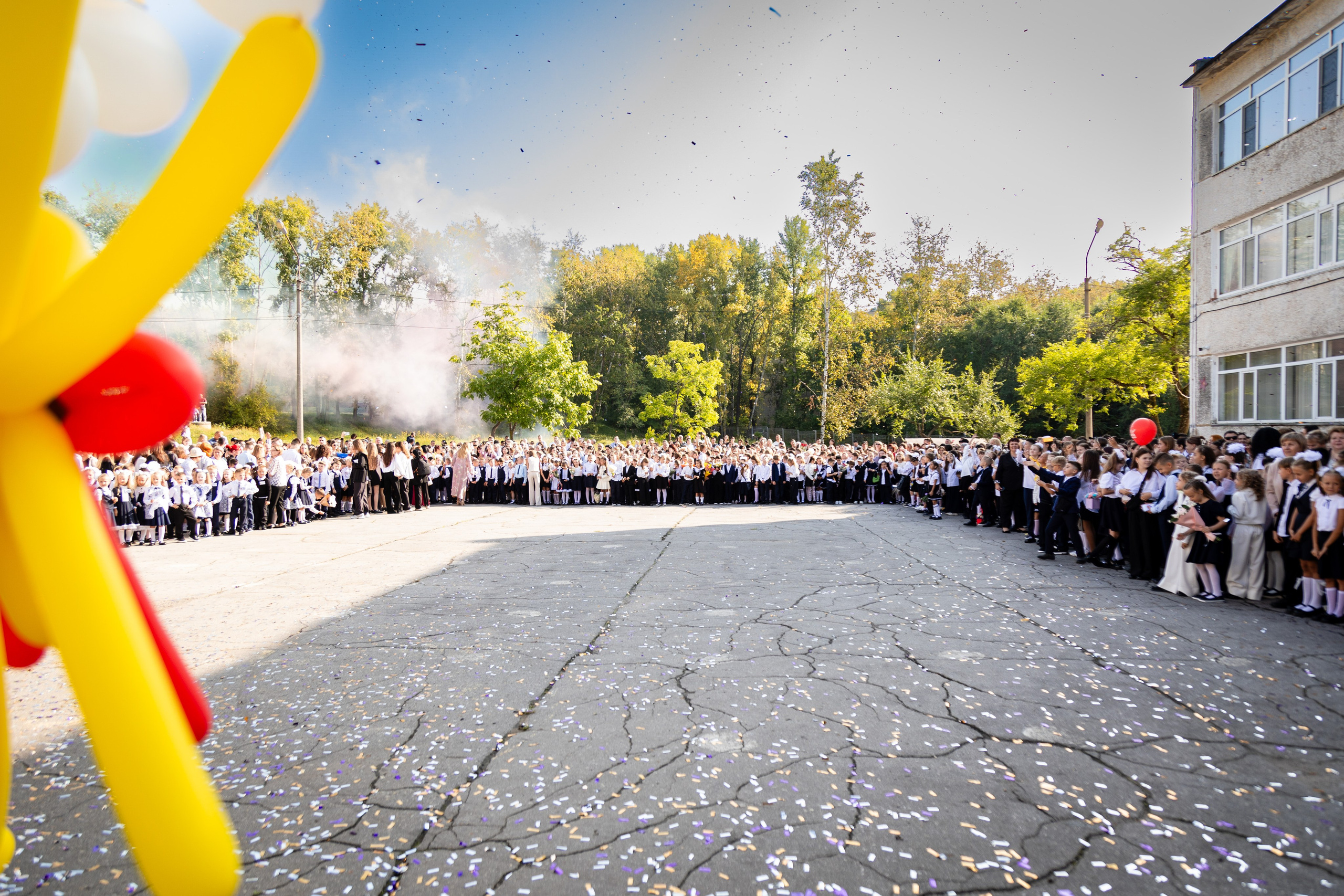 Гимназия № 50. Детский фотограф видеограф в Хабаровске Михаил Орлов