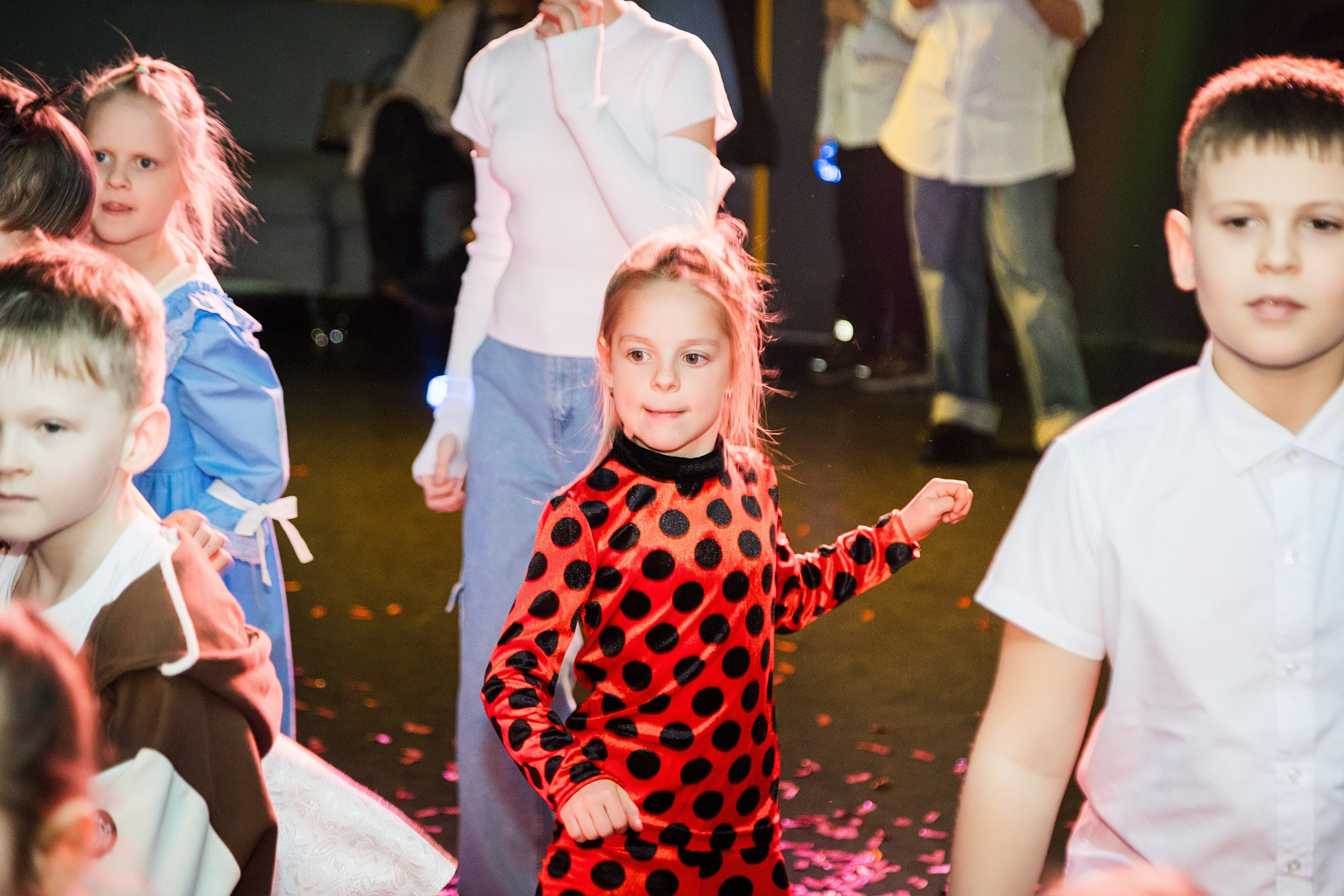 Новогодние утренники. Детский фотограф видеограф в Хабаровске Михаил Орлов