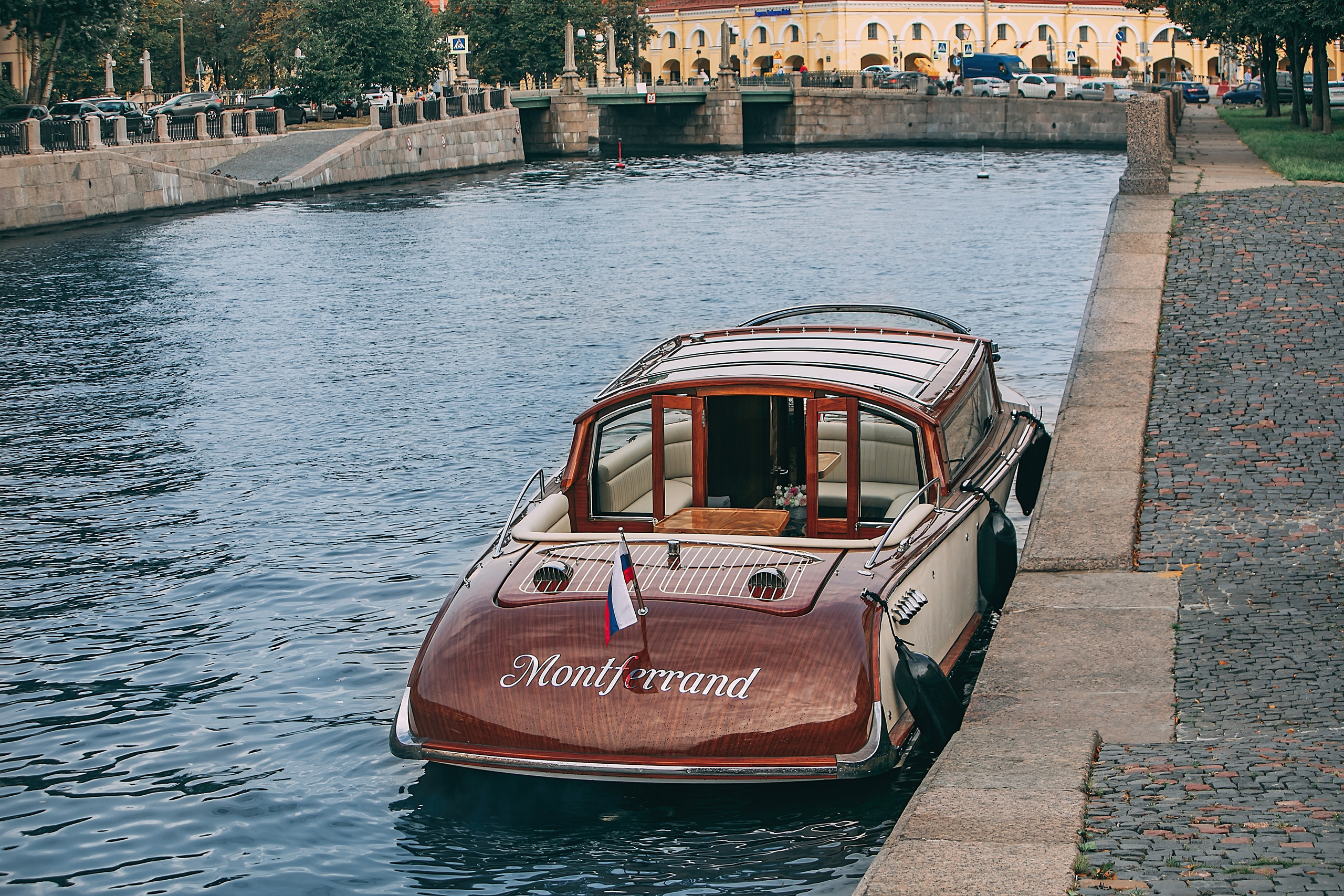 Катер «Montferrand». SPB Rent Boats|аренда катеров и теплоходов