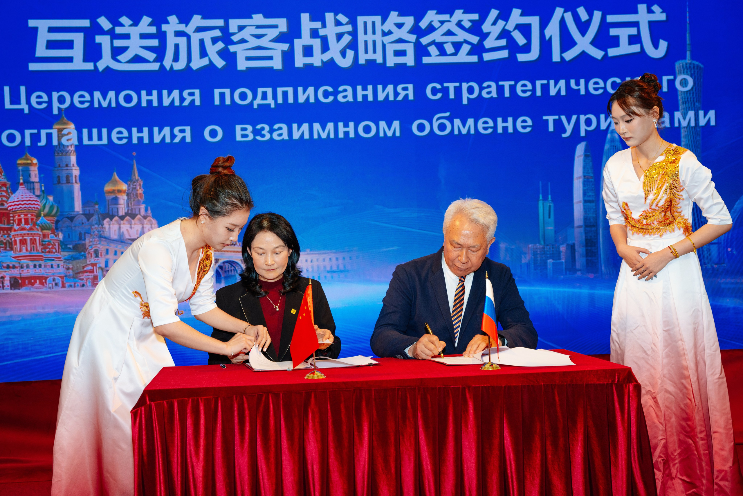 Портфолио репортажных фотосъемок. Репортажный и свадебный фотограф Алексей Полячек