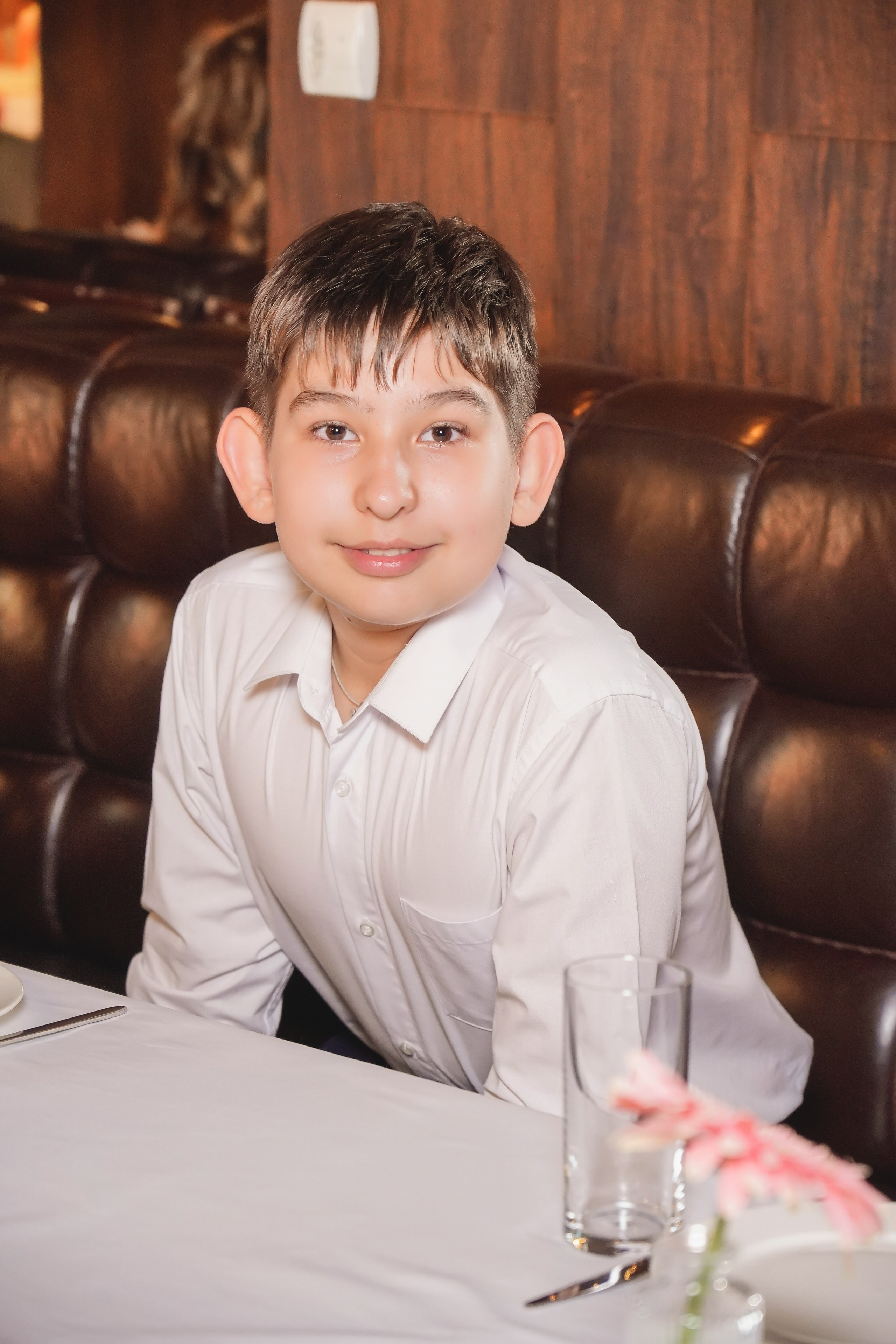 Выпускной. Занимаюсь профессиональной фотографией и живу рядом с Байкалом. Работаю в разных жанрах