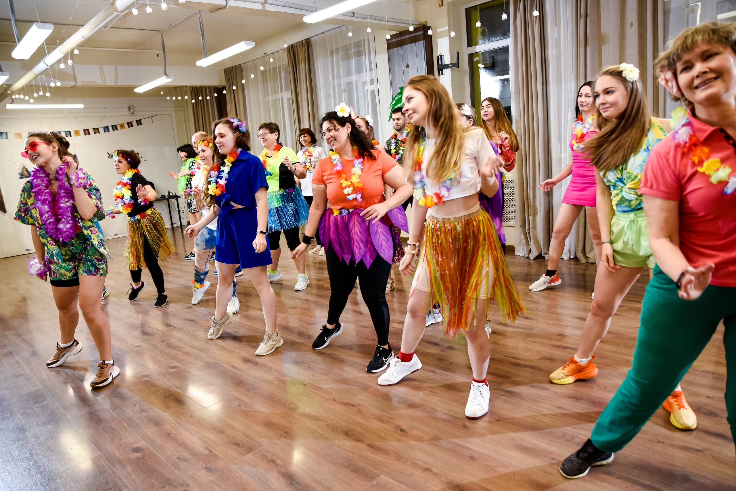 НОВОГОДНЯЯ ГАВАЙСКАЯ ТАНЦЕВАЛЬНАЯ ФИТНЕС- ВЕЧЕРИНКА