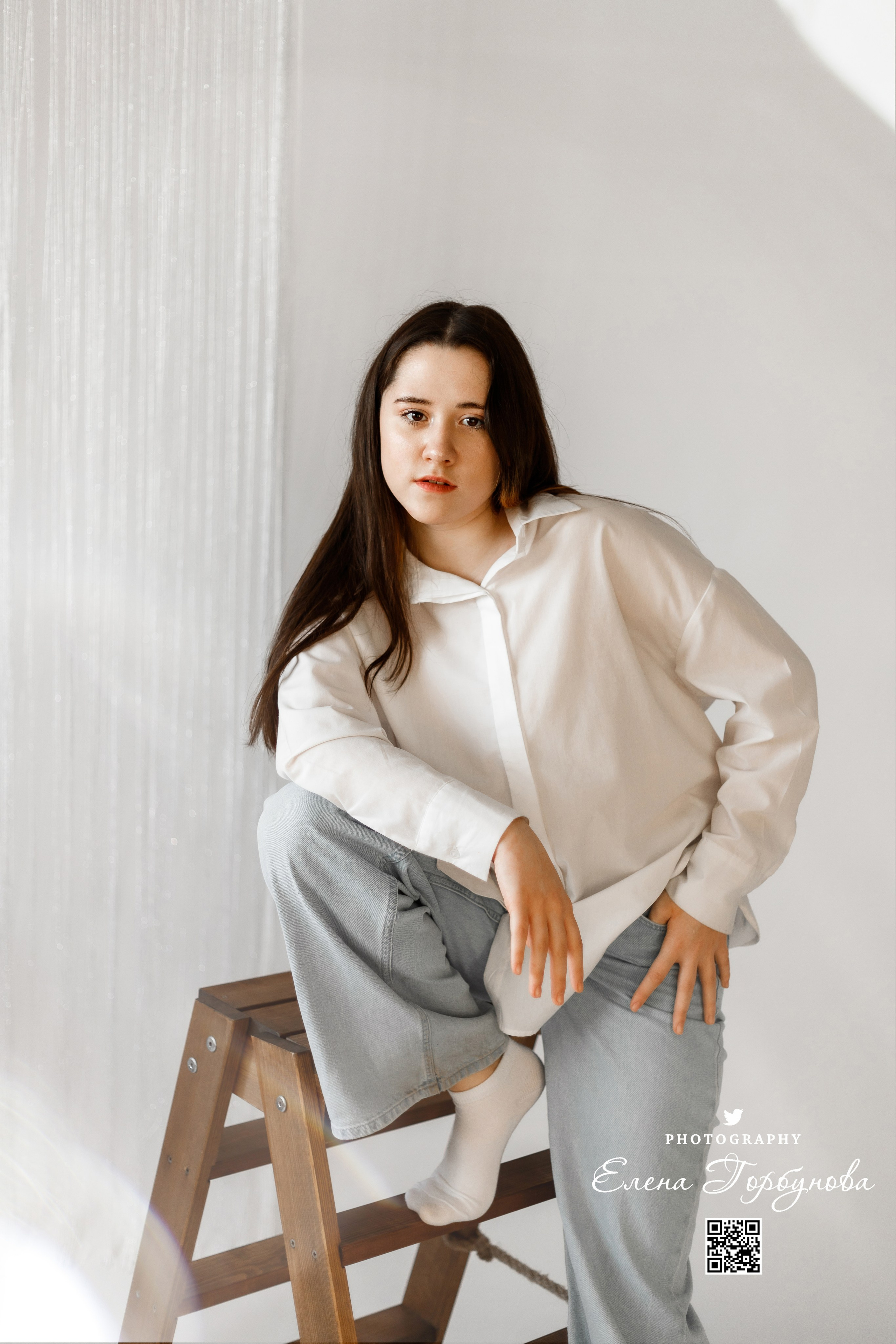 Надежда в моей студии. Декабрь 2023. Фотограф Пермь. Свадьбы. Семья и дети, школа, д. сад. Фотокниги