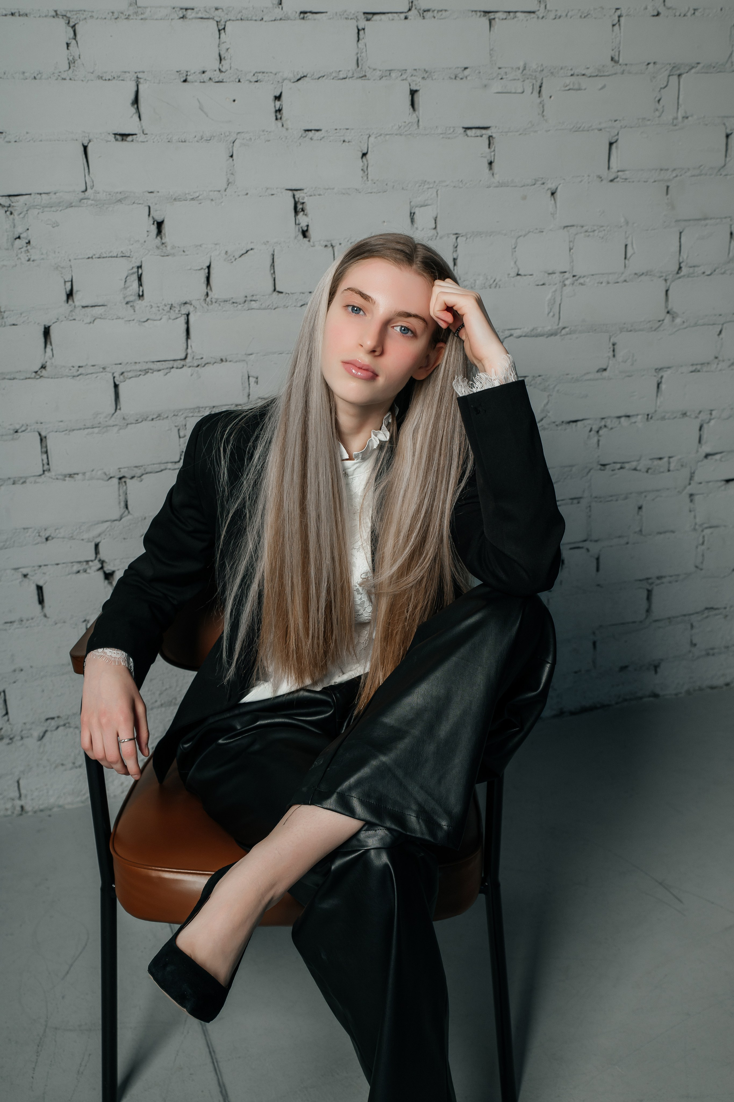 Школа № 16 — Владивосток 2025. Фотограф Ярмишко Дарья. Выпускные фотокниги