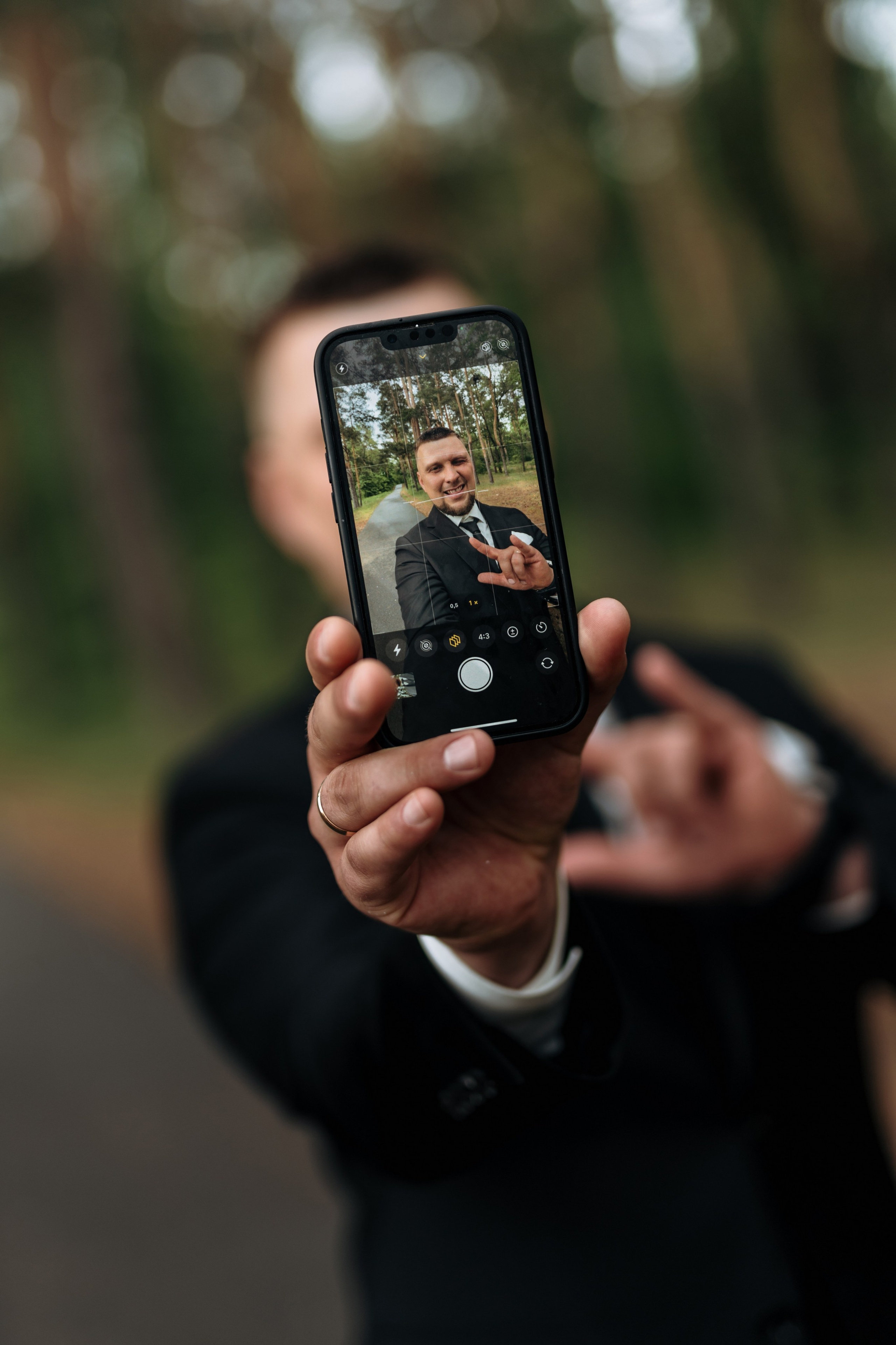 Свадебный день Яны и Максима, прогулка в лесу, Картинная галерея в Тамбове. Свадебный фотограф в Тамбове Павел Четвертков