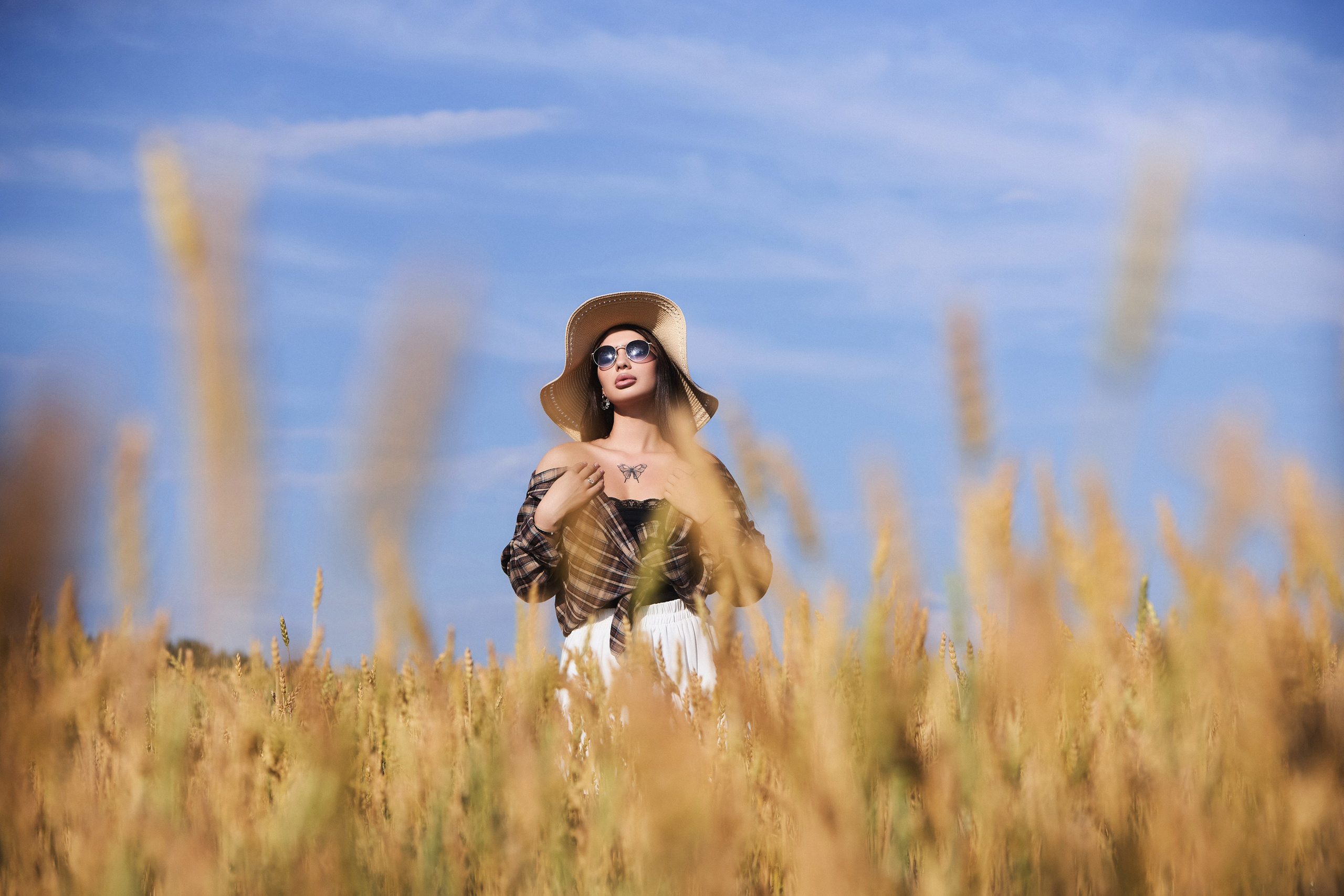 Настя, поля. Фотограф Игорь Михайлов