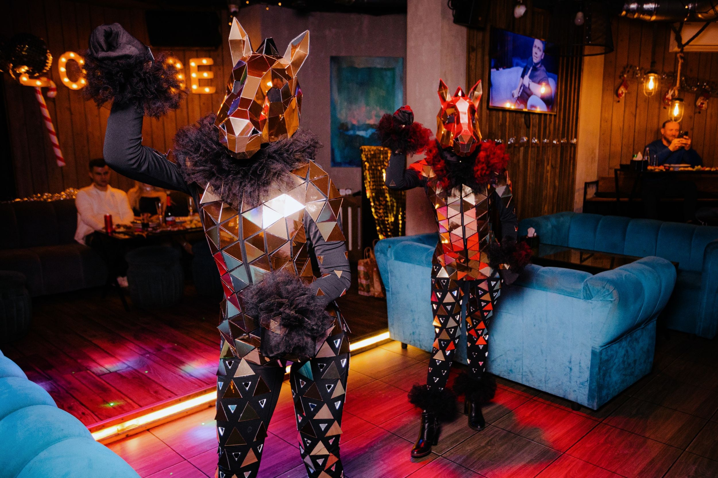 18\12\21 Новогоднее караоке в Мяте. Мята Спортивная — Кальянная, караоке, бар в Минске