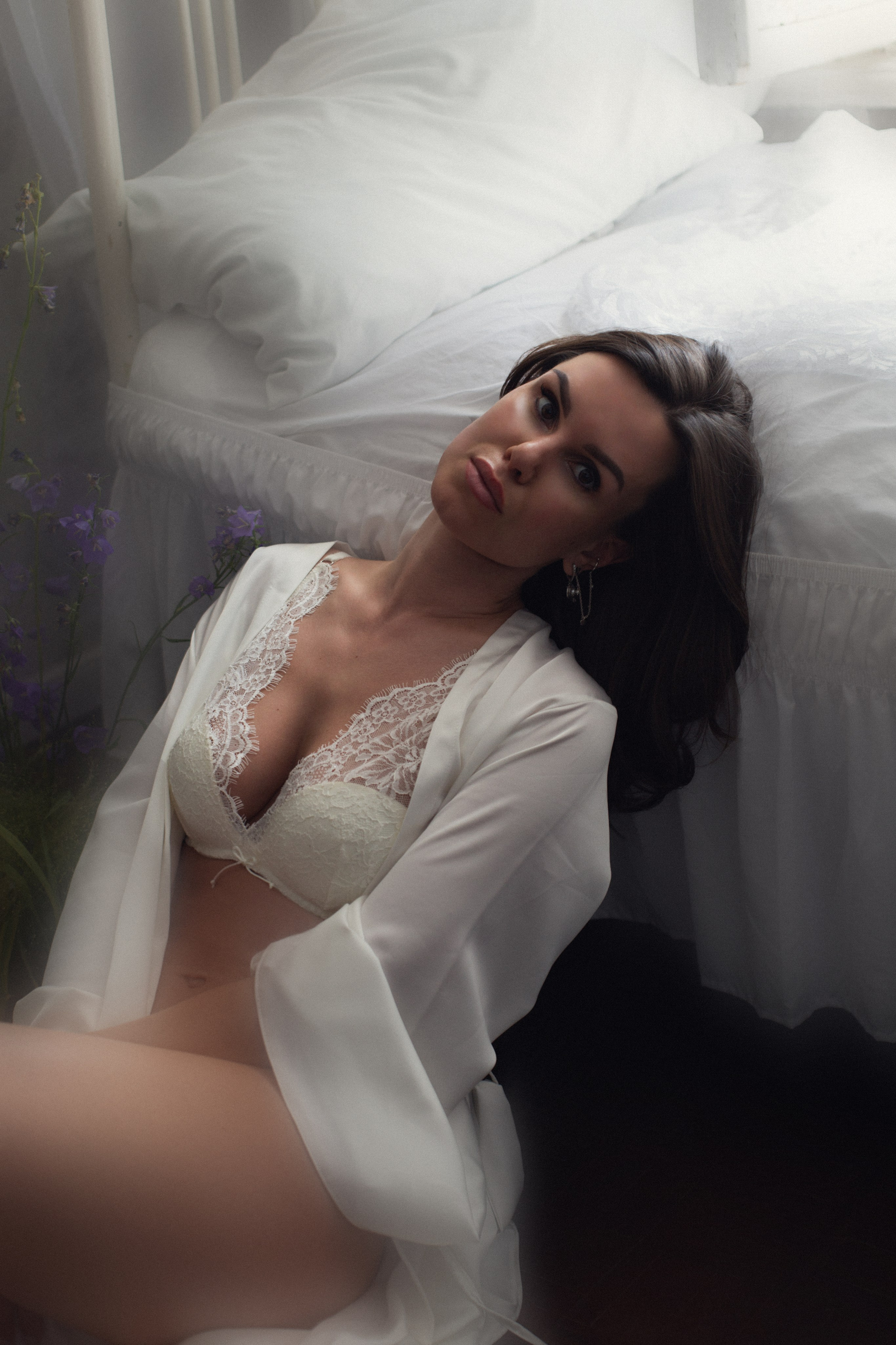 Будуарная портретная фотосессия в фотостудии