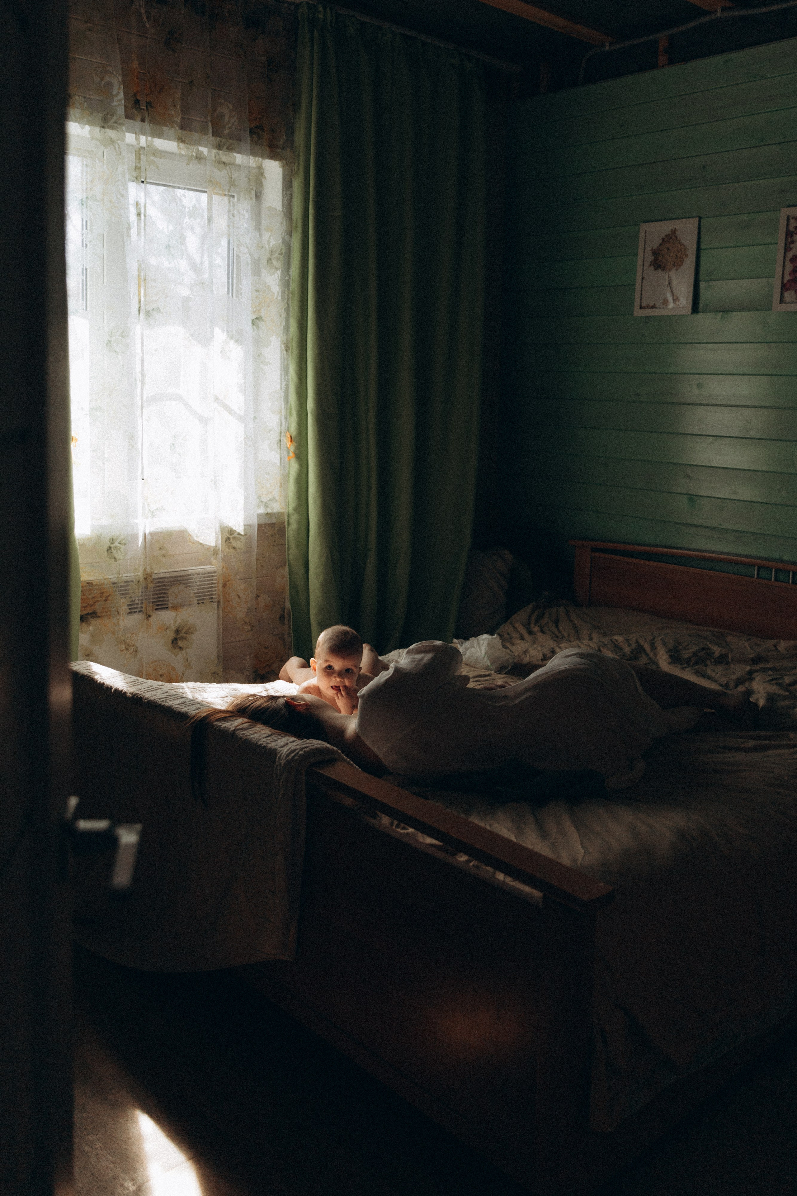 Мама и малыш, домашняя история. Фотограф Ульяна Дивина в Нижнем Новгороде и Нижегородской области