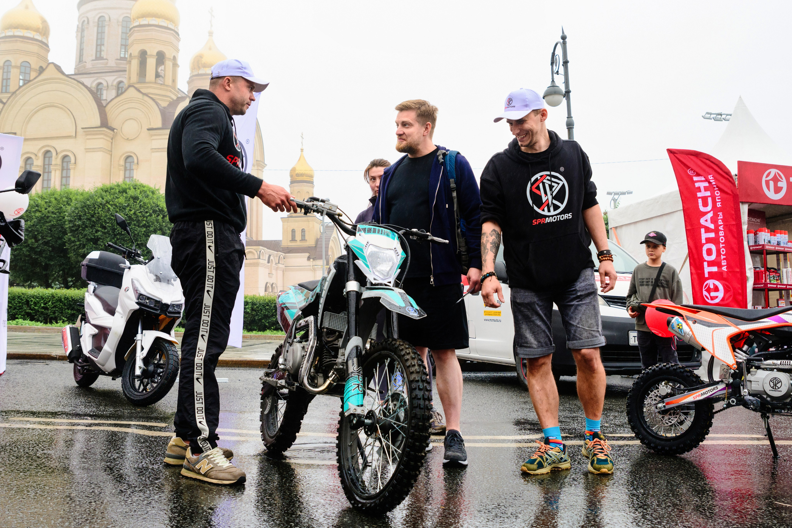 Автосалон 2026 SPR Motors. Репортажный фотограф во Владивостоке Таня Терехина