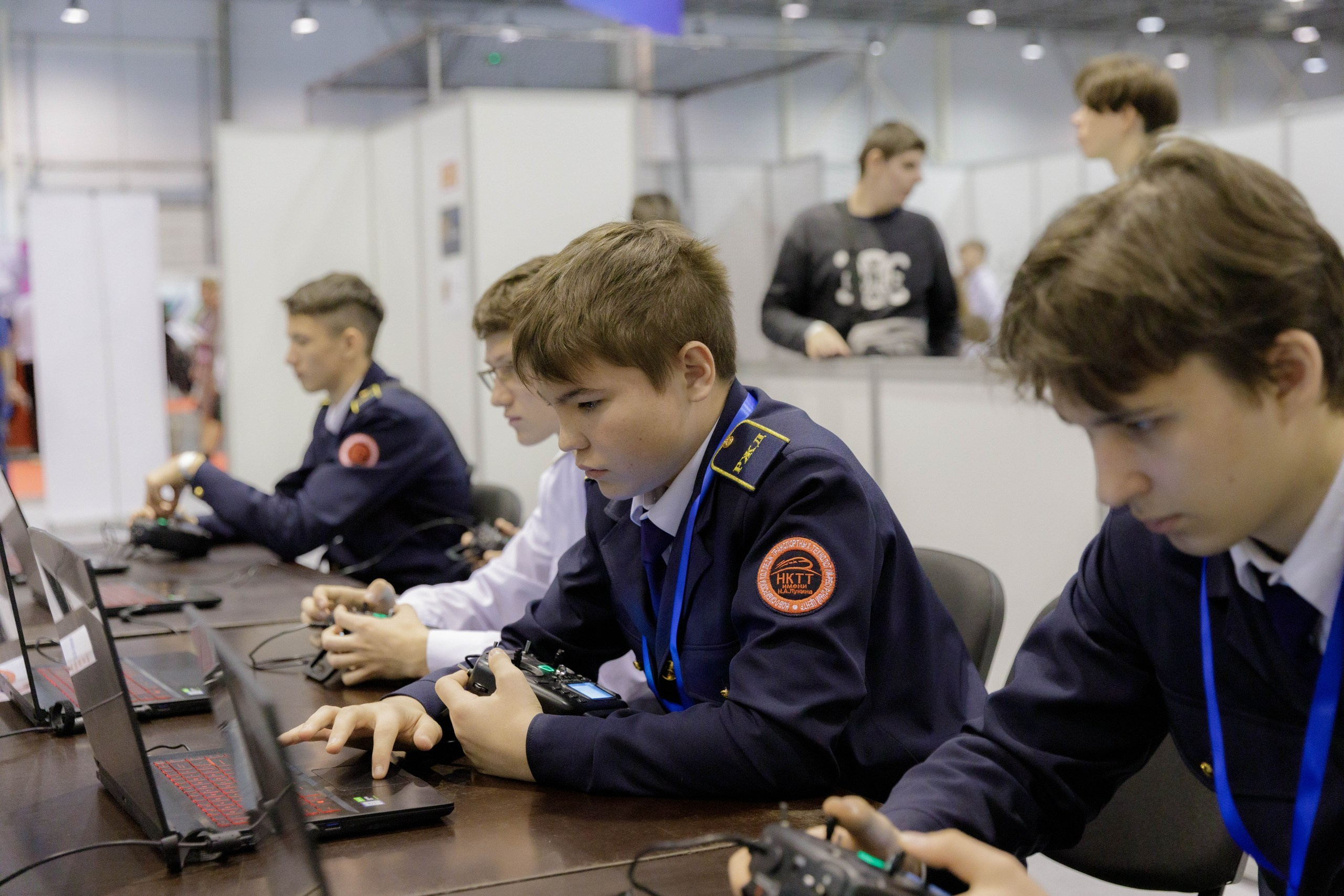 Фестиваль беспилотных авиационных систем «Дотянуться до неба». Экспоцентр. Репортажный фотограф в Новосибирске Алена Помазунова