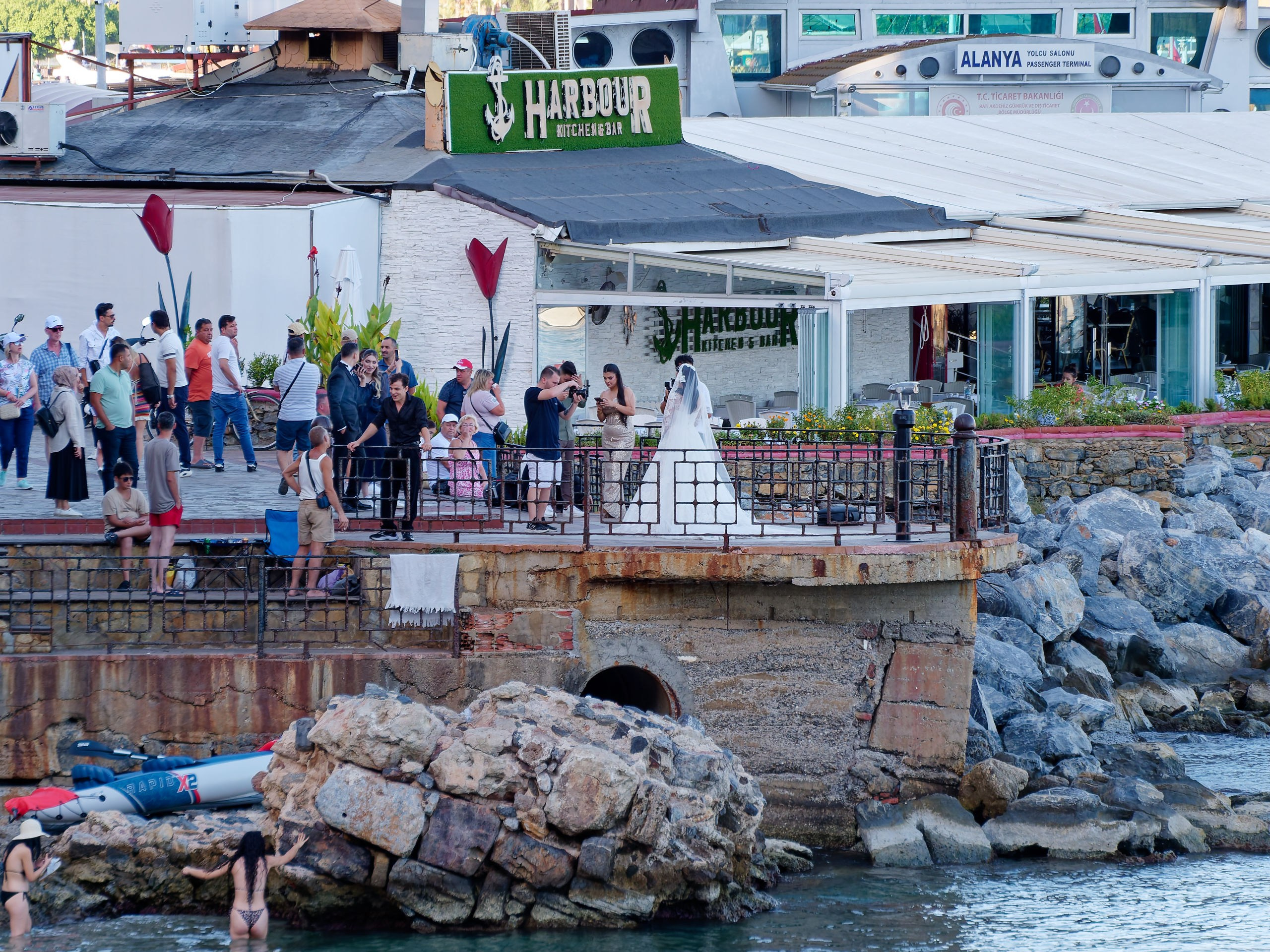 Алания 2025, город, стрит-фото. Избранные фотографии