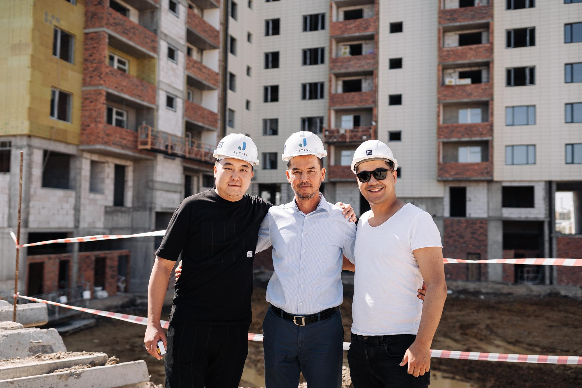 Фотоотчет: строительство жилого комплекса «Шахристан»