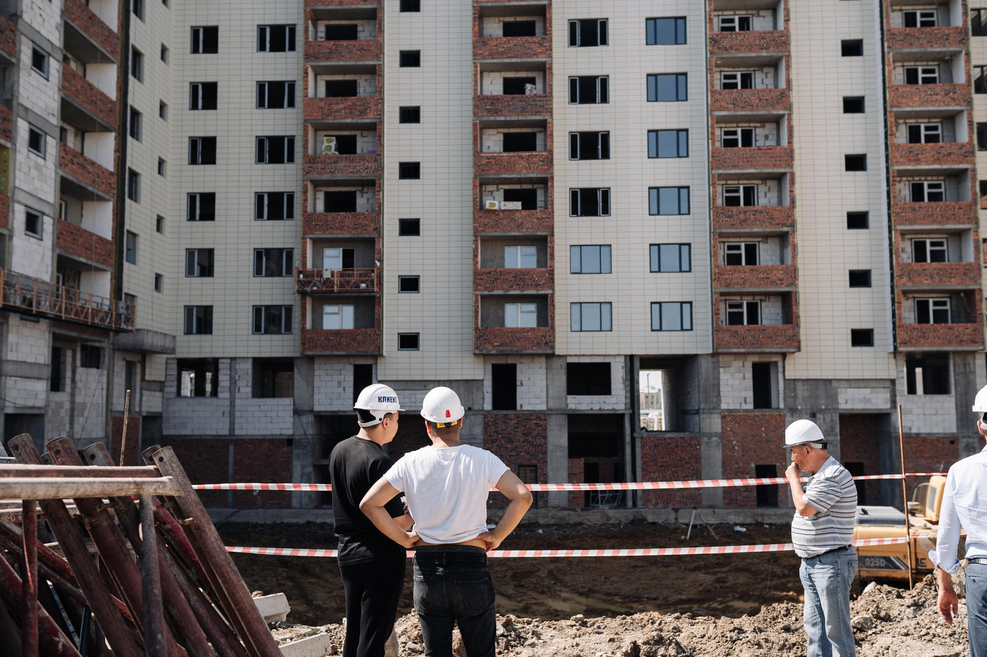 Фотоотчет: строительство жилого комплекса «Шахристан»