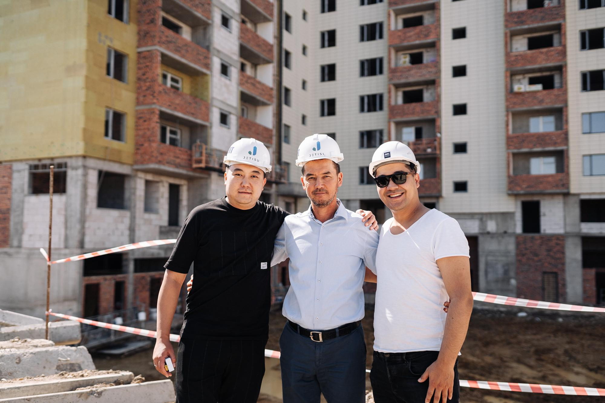 Фотоотчет: строительство жилого комплекса «Шахристан»