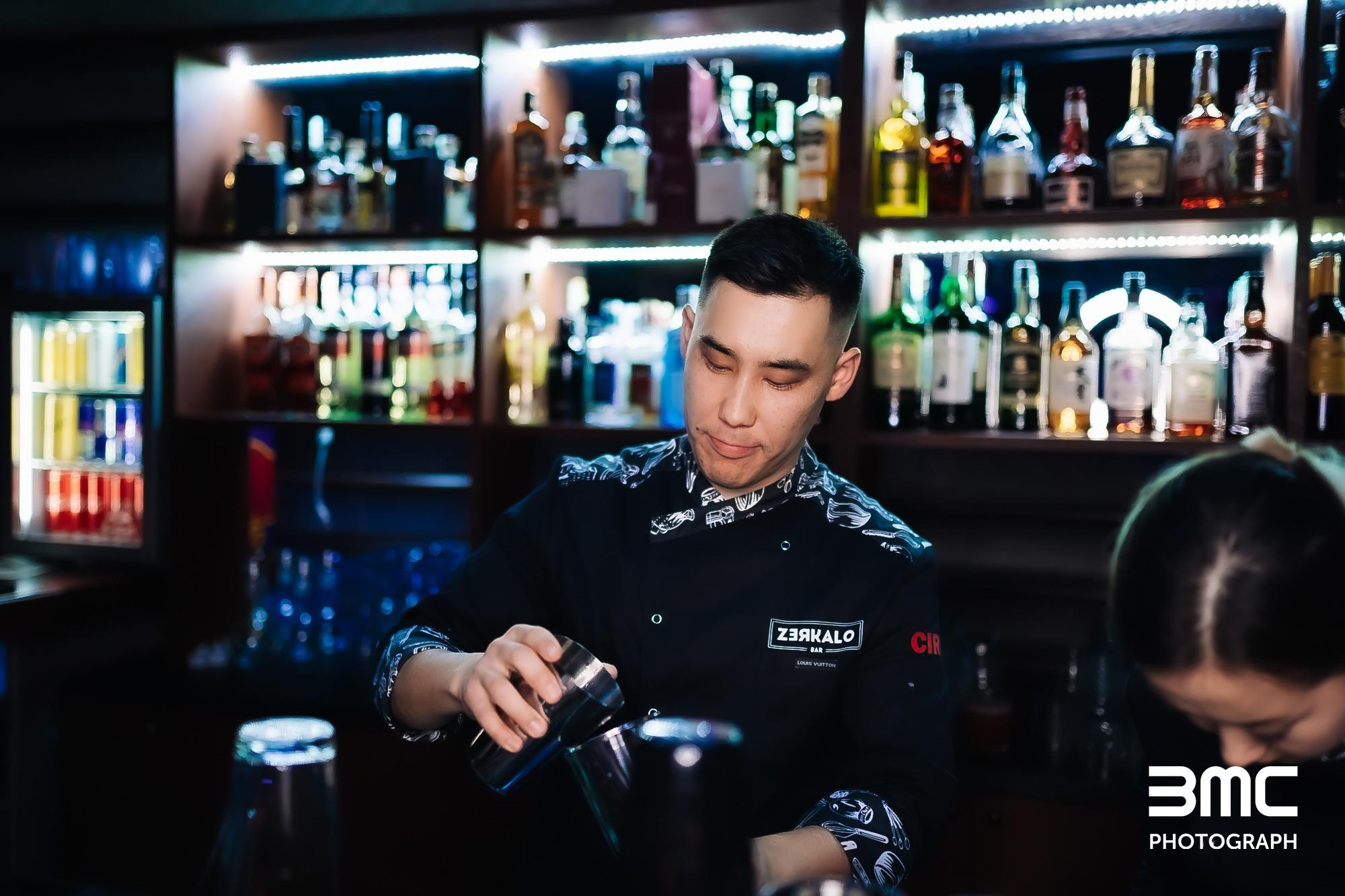 Фотоотчет: Zerkalo Bar