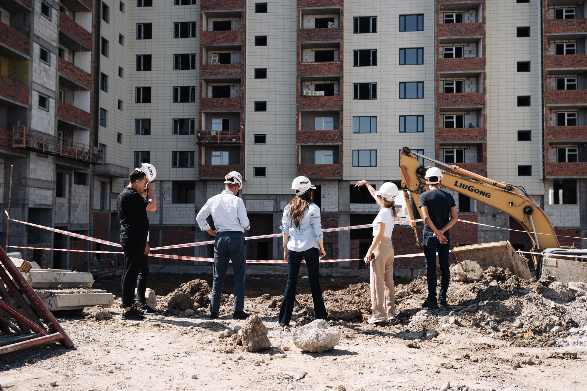 Фотоотчет: строительство жилого комплекса «Шахристан»