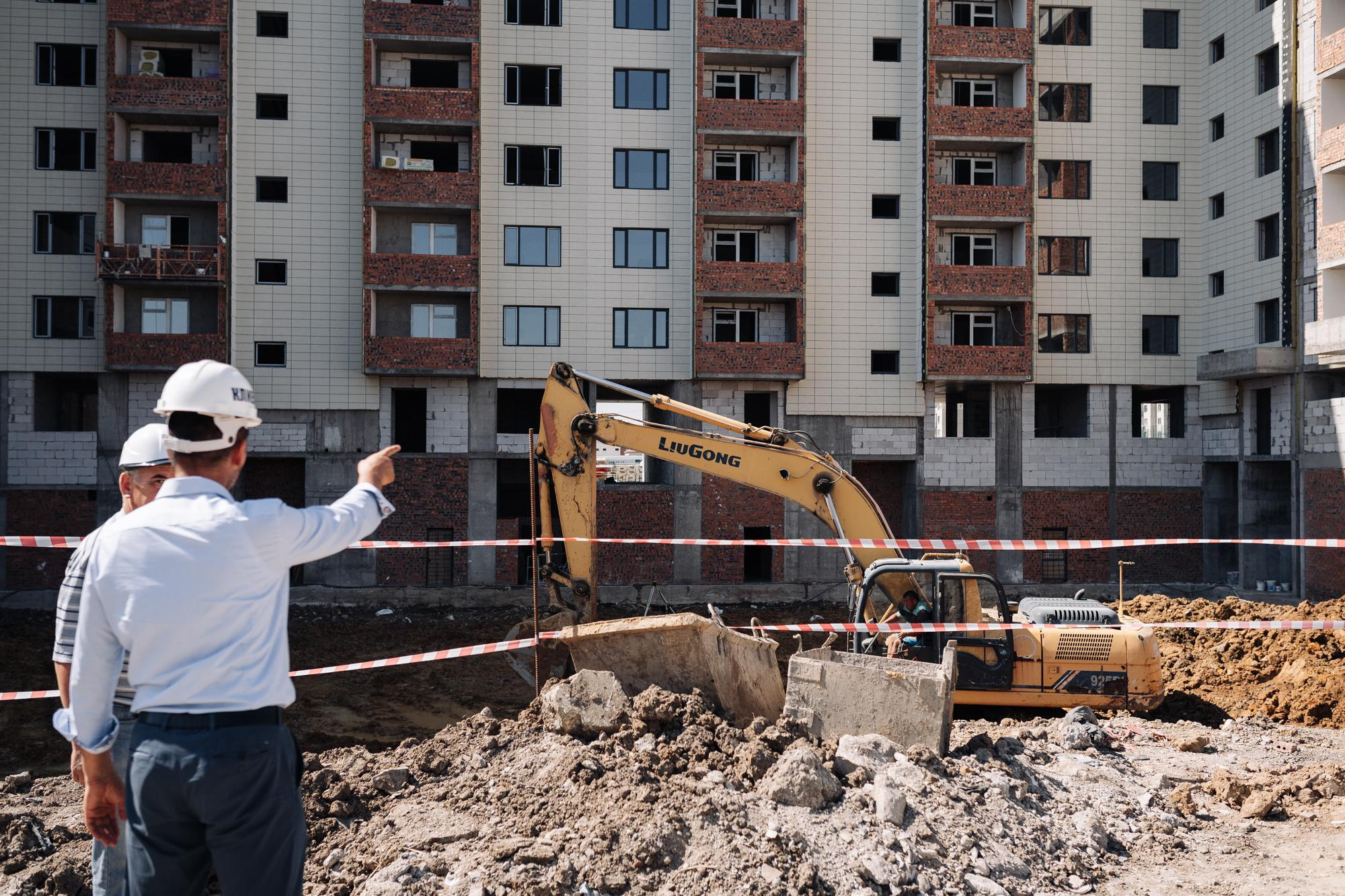 Фотоотчет: строительство жилого комплекса «Шахристан»