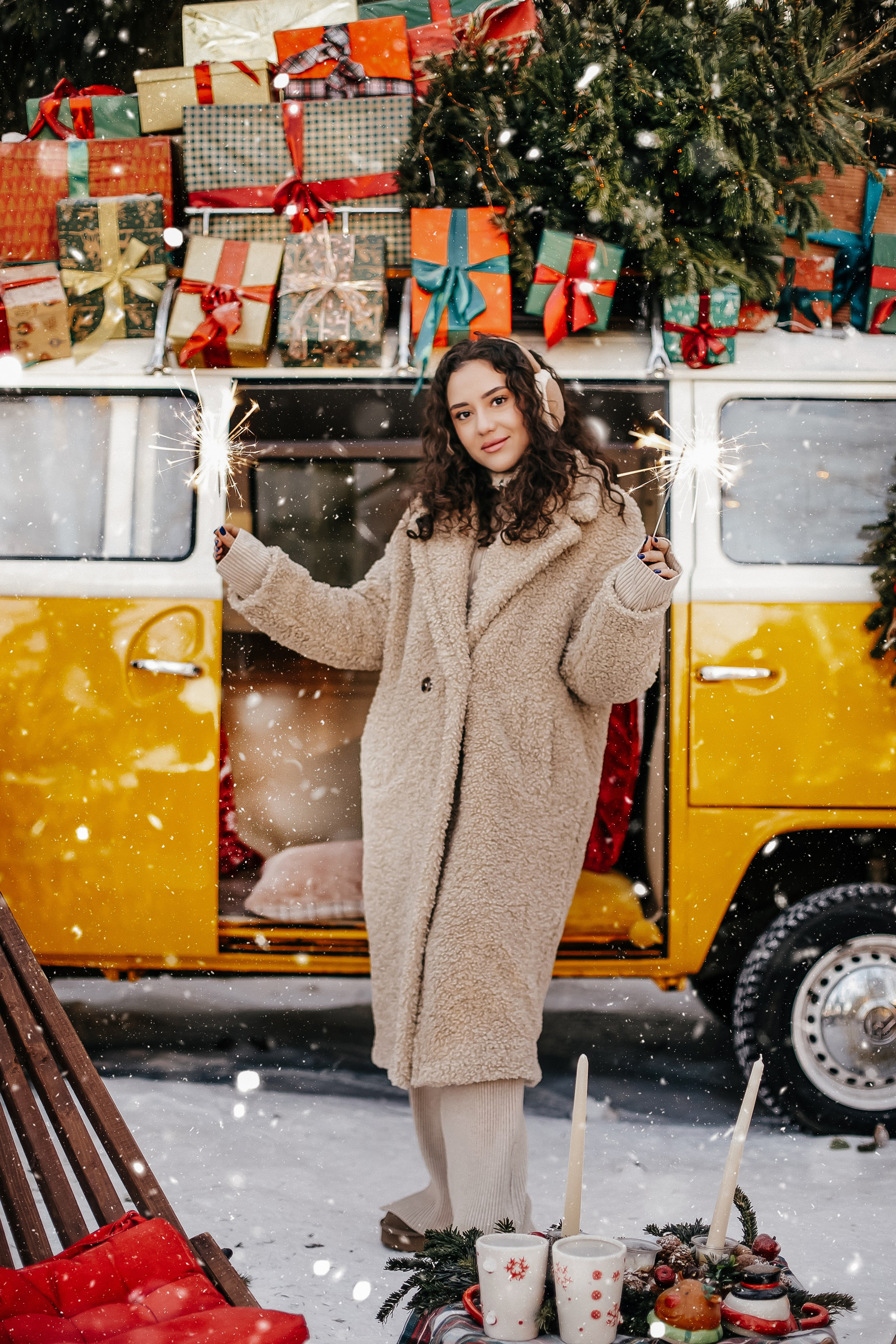 Новогодние фотосессии с ретро машинами. Фотопроекты, фотодни и фотосессии в Москве