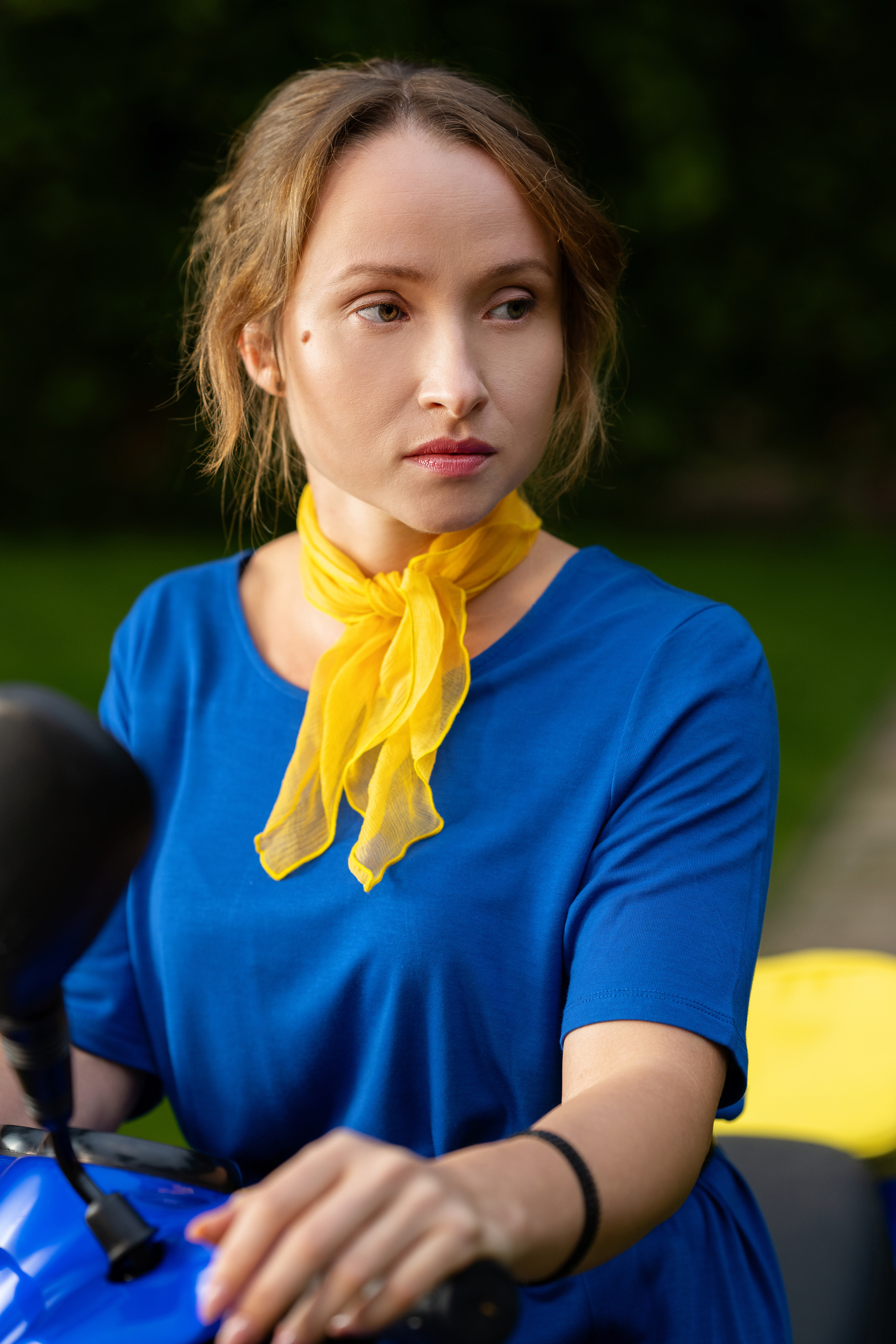 Фотосессия на улице с мотороллером Vespa