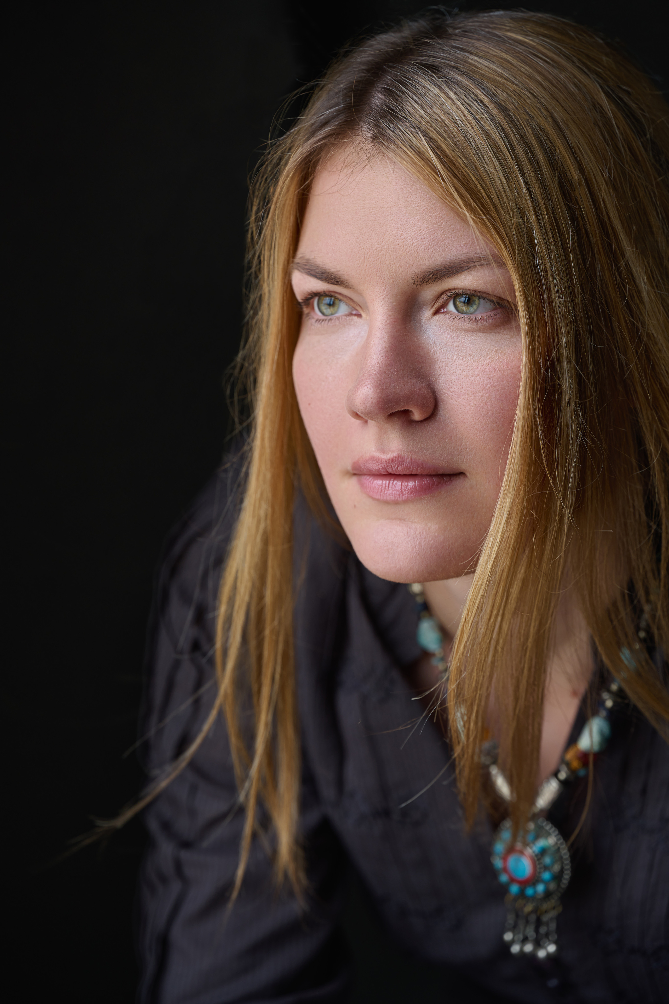 Студийная фотосессия девушки