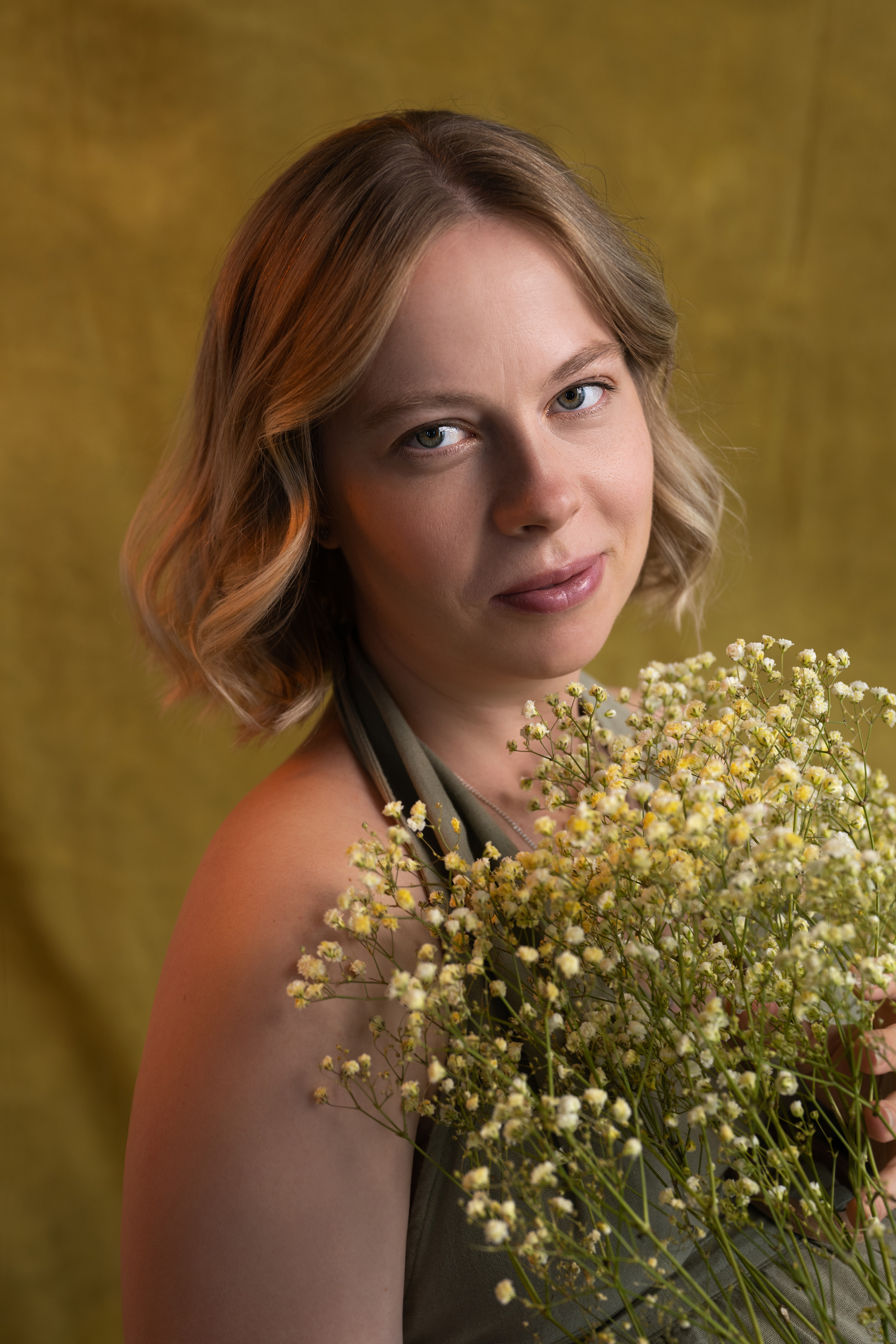 Студийная съёмка беременной девушки