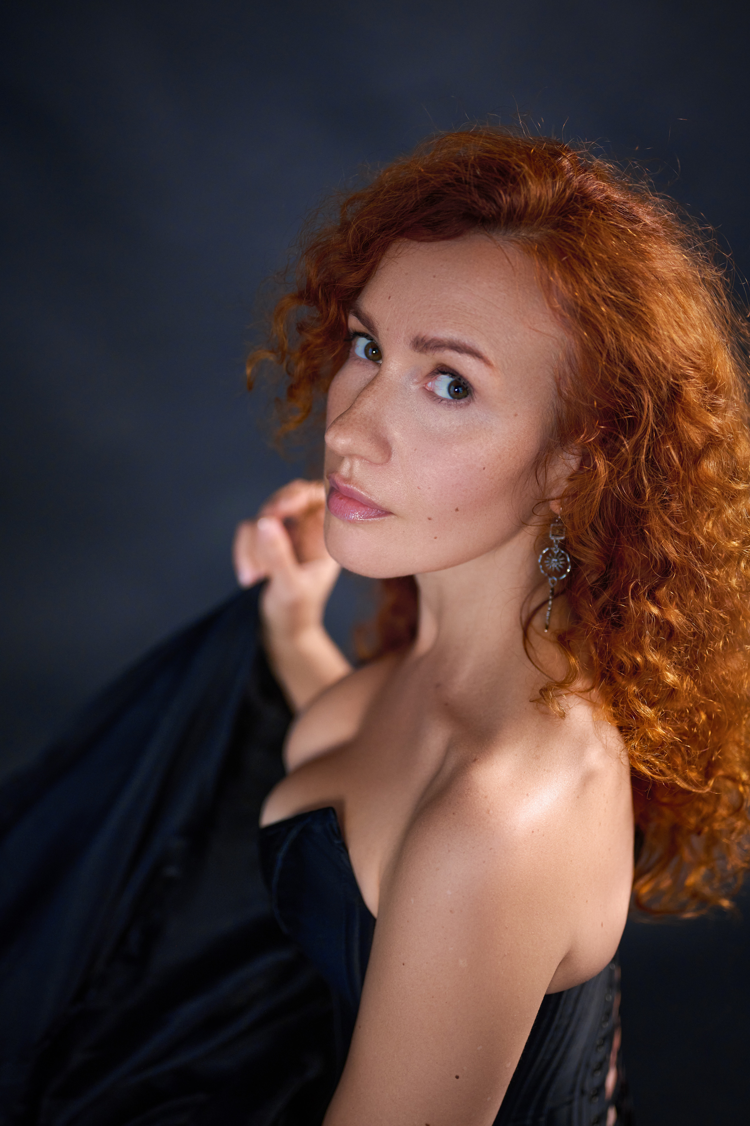 Фотосессия женщины в страстном образе