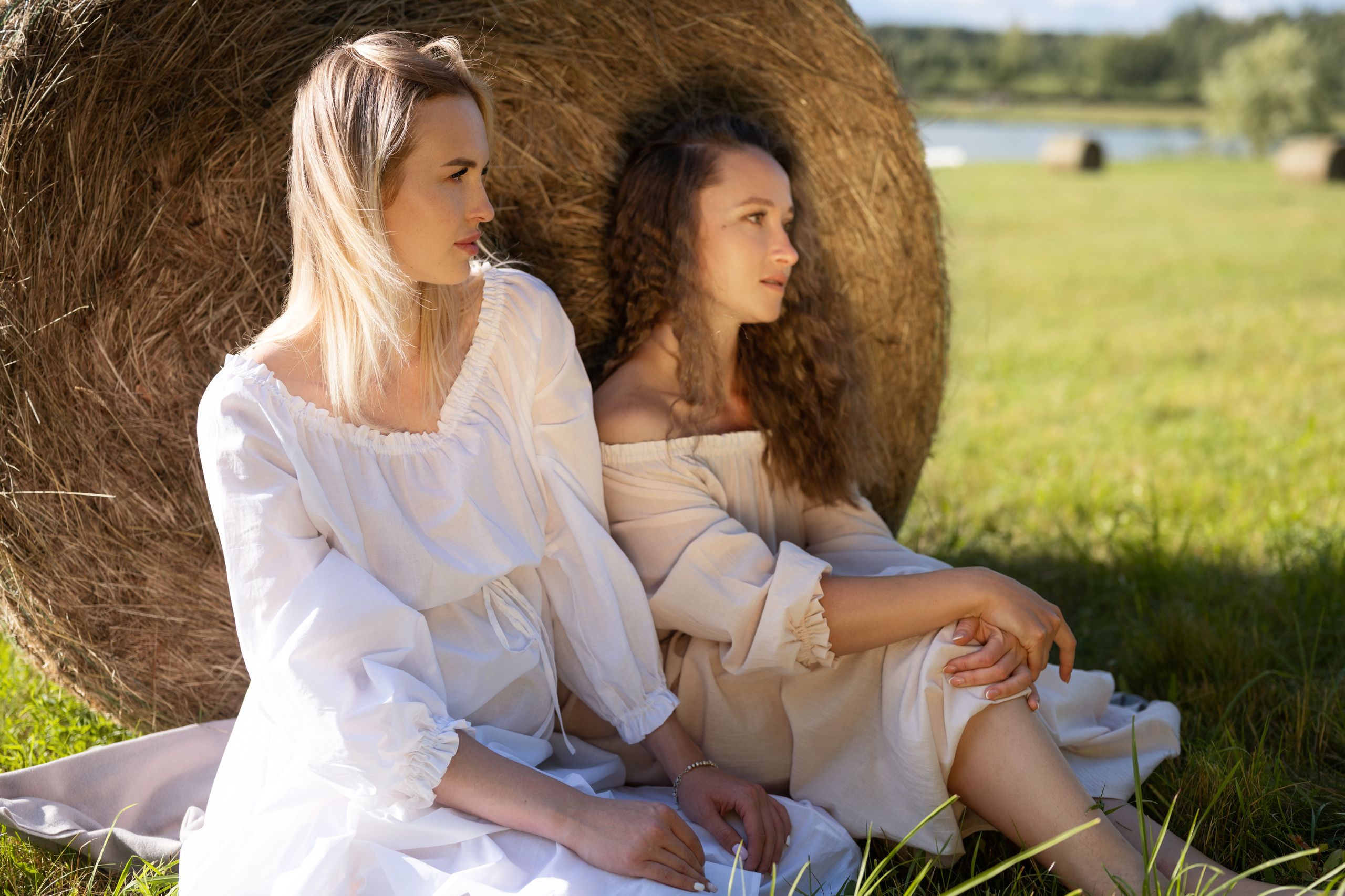 Летняя съёмка девушек на природе