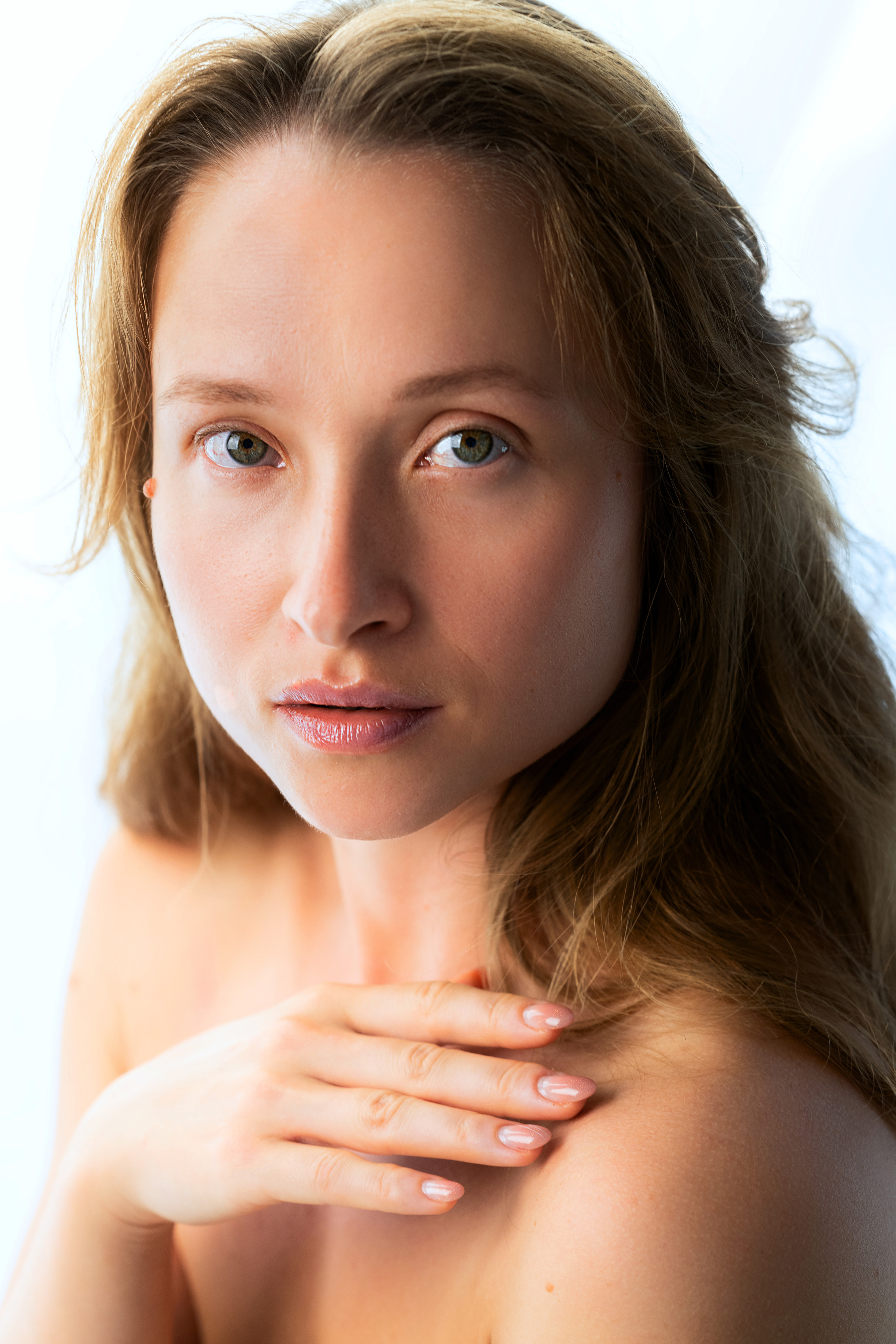 Фотосъёмка девушки с зеркалом