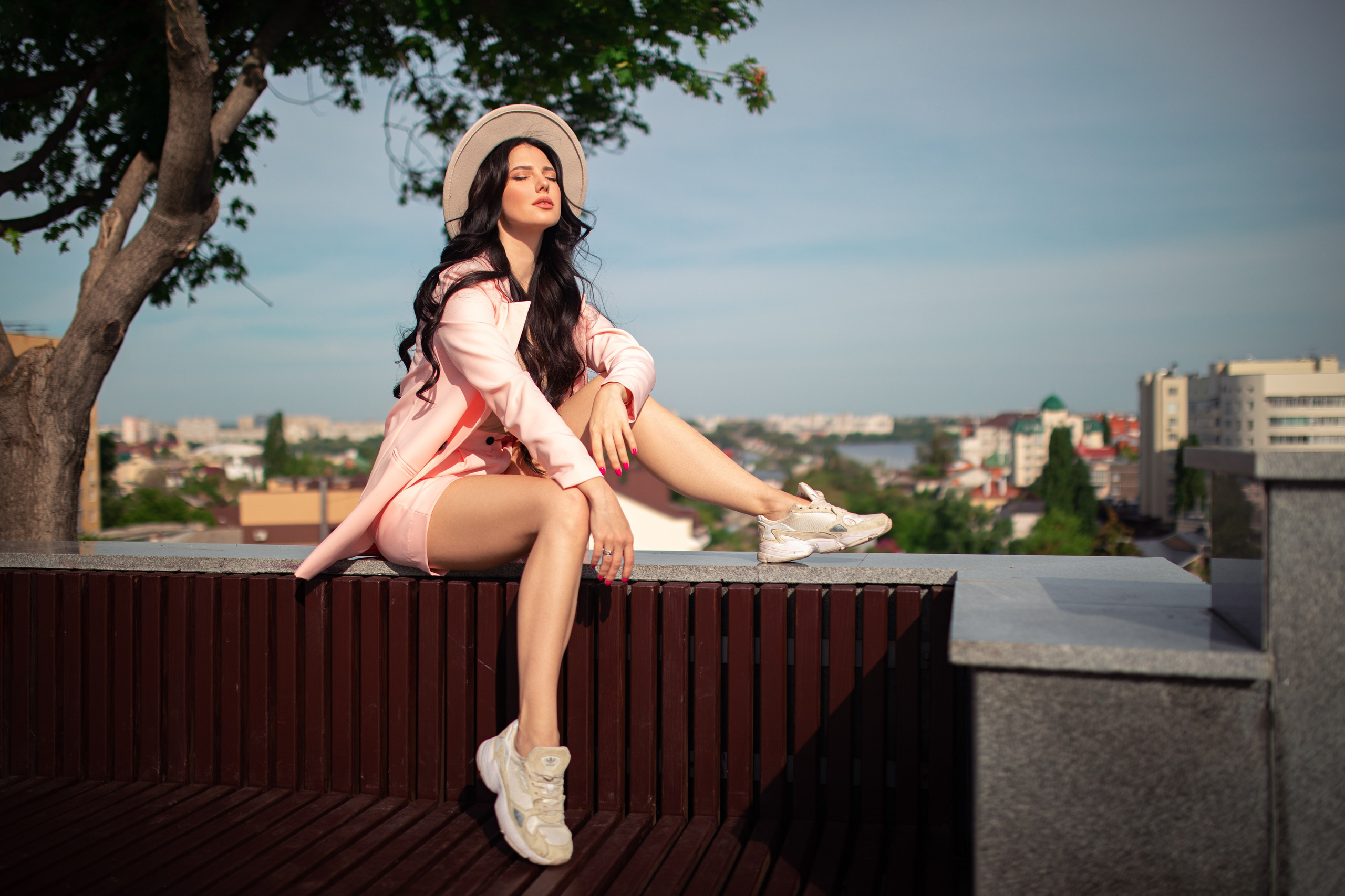 Фотосет с Кристиной в студии на циклораме и на улице города в формате для «себя»