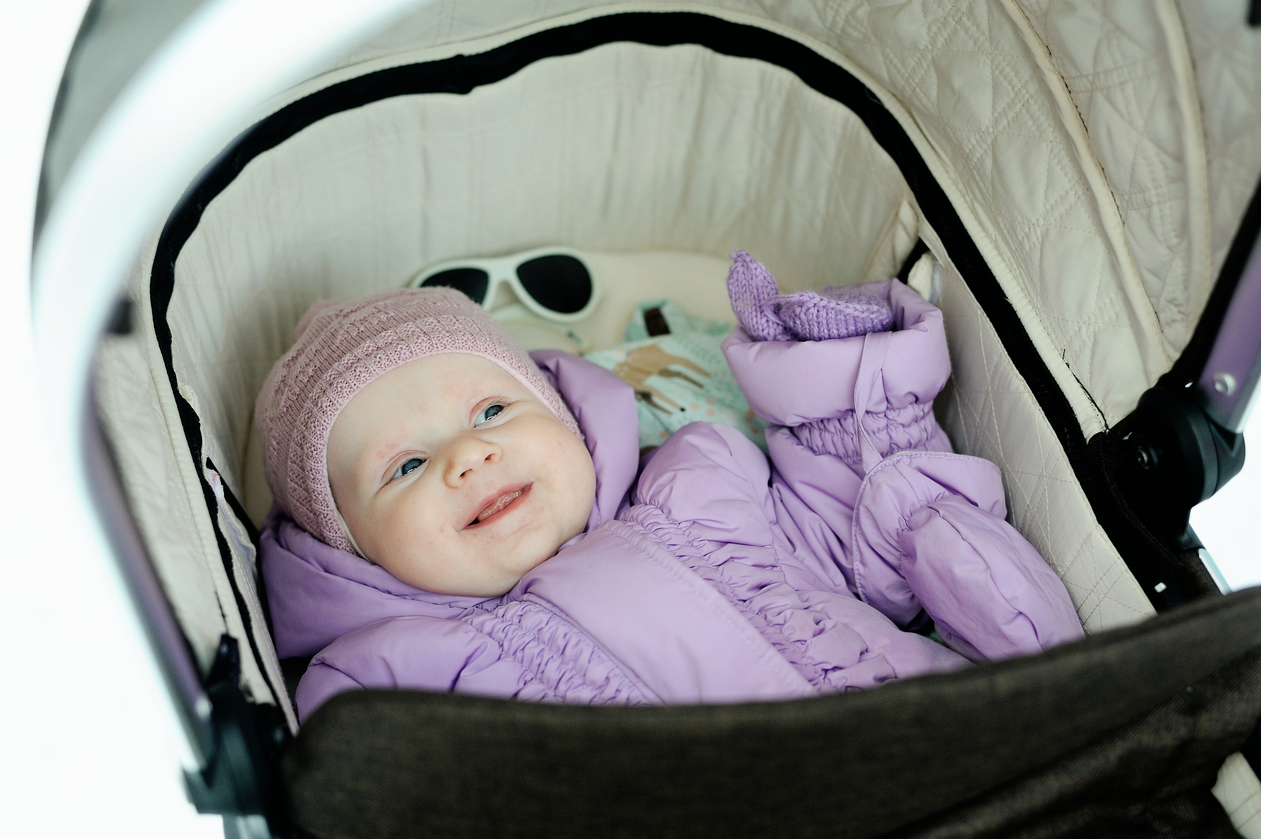 Фотосессия первой прогулки малыша. Фотограф Нижневартовск. Фотограф в Нижневартовске Анна Стрельцова