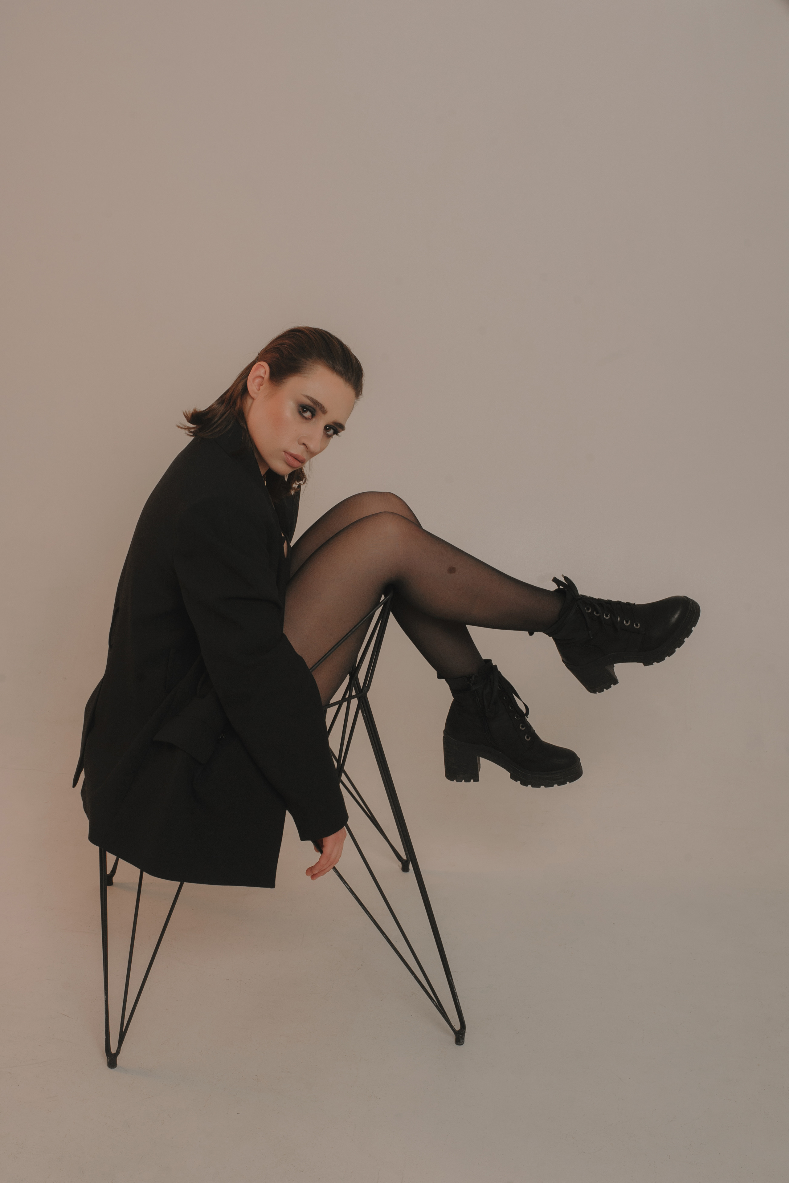 Студийная портретная фотосессия девушки. Фотограф Нижневартовск. Фотограф в Нижневартовске Анна Стрельцова