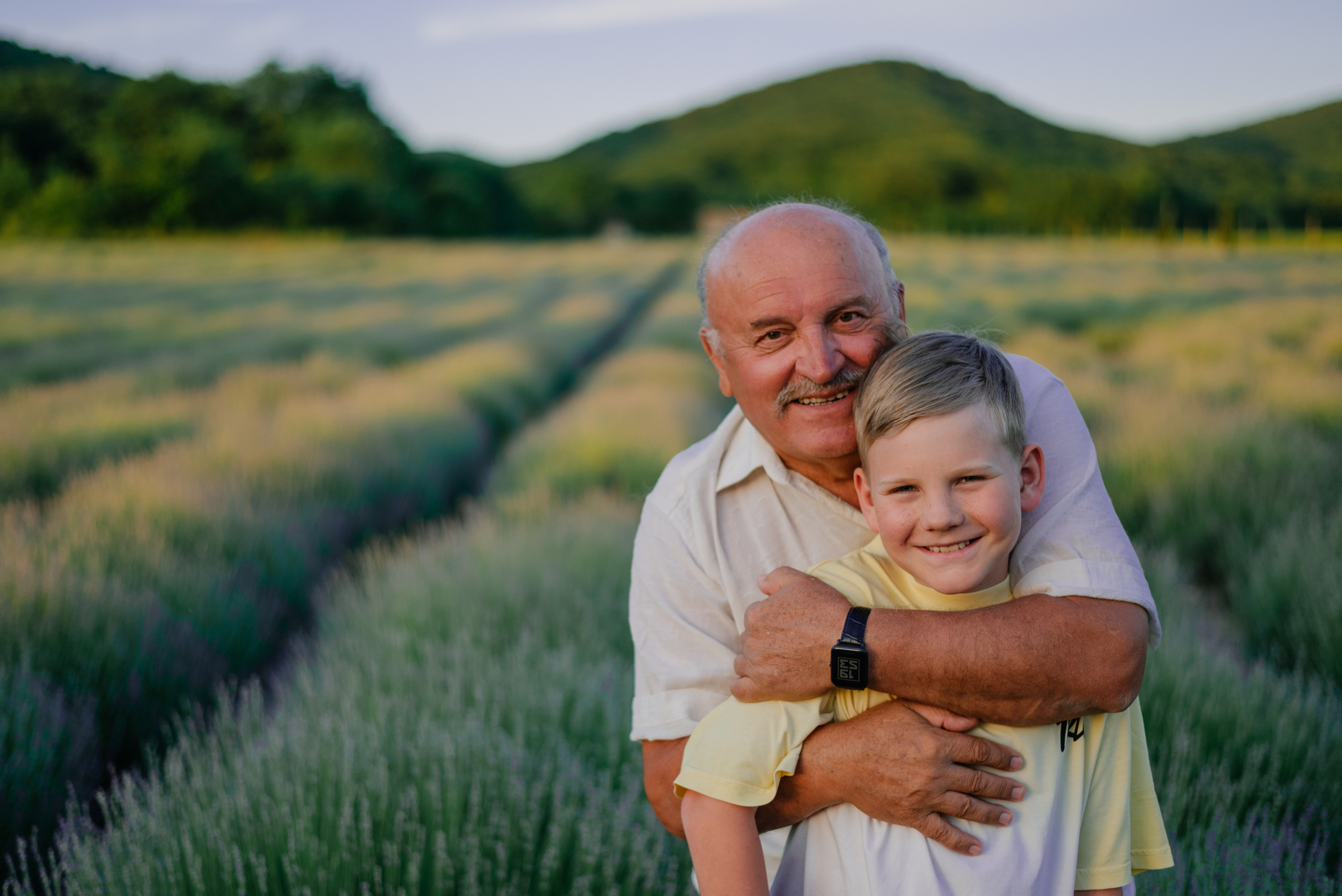 Большая семья в лаванде. Фотограф Нижневартовск. Фотограф в Нижневартовске Анна Стрельцова