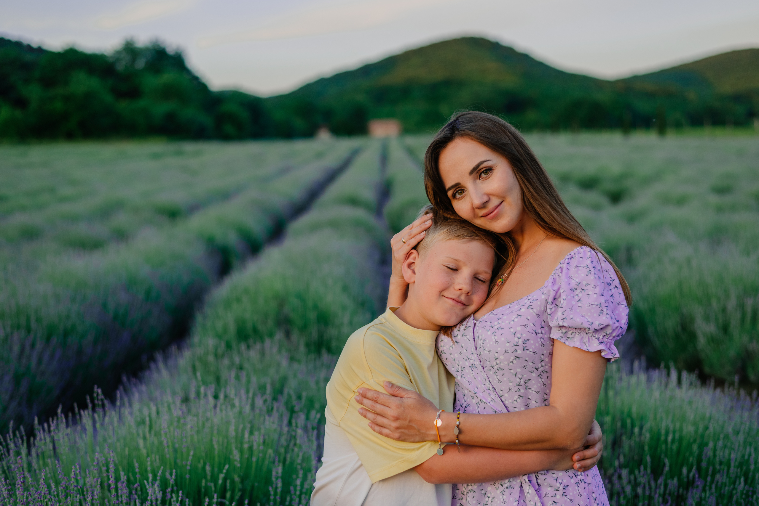 Большая семья в лаванде. Фотограф Нижневартовск. Фотограф в Нижневартовске Анна Стрельцова