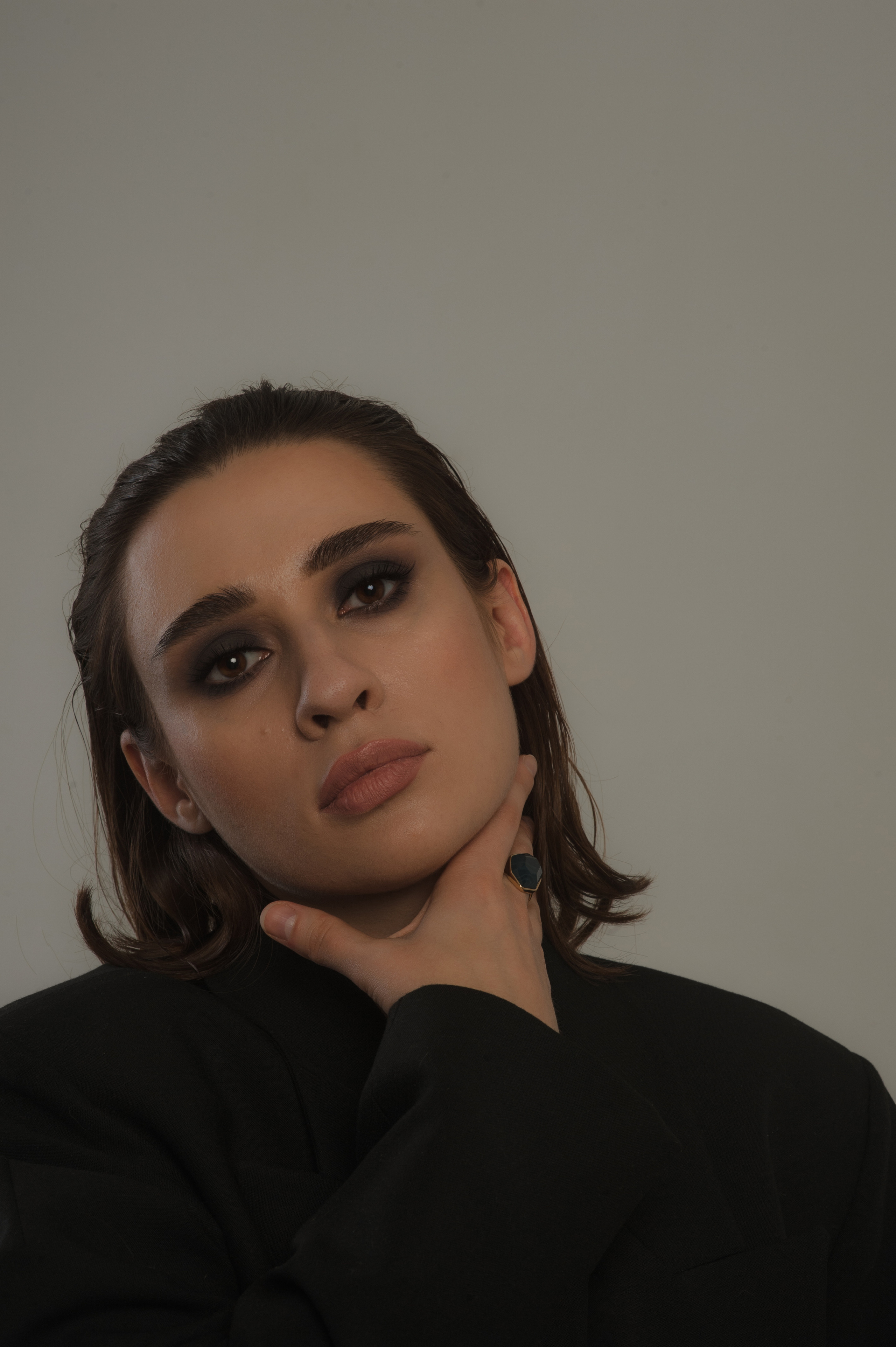 Студийная портретная фотосессия девушки. Фотограф Нижневартовск. Фотограф в Нижневартовске Анна Стрельцова