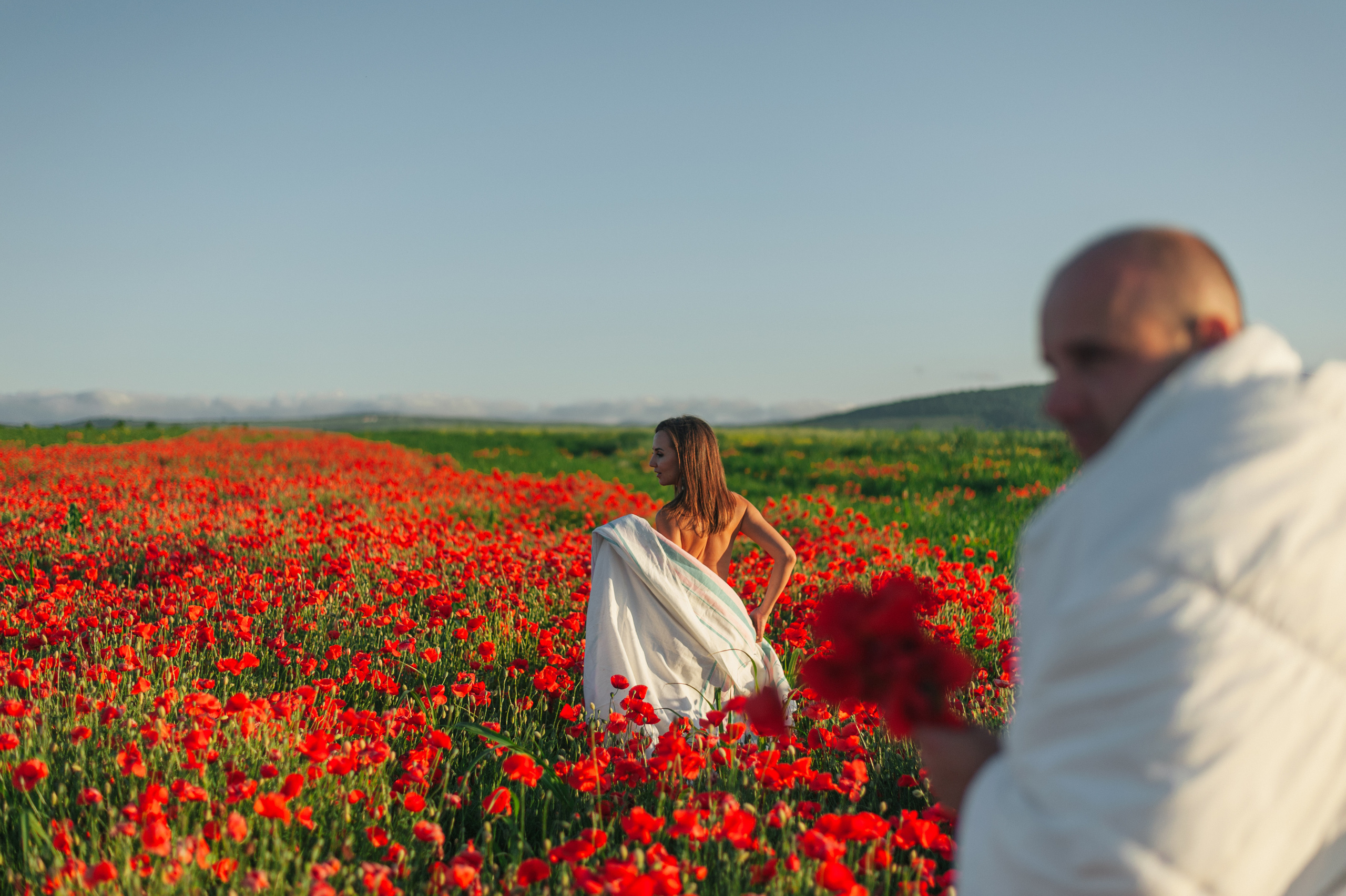 Love story в маках. Фотограф Нижневартовск. Фотограф в Нижневартовске Анна Стрельцова