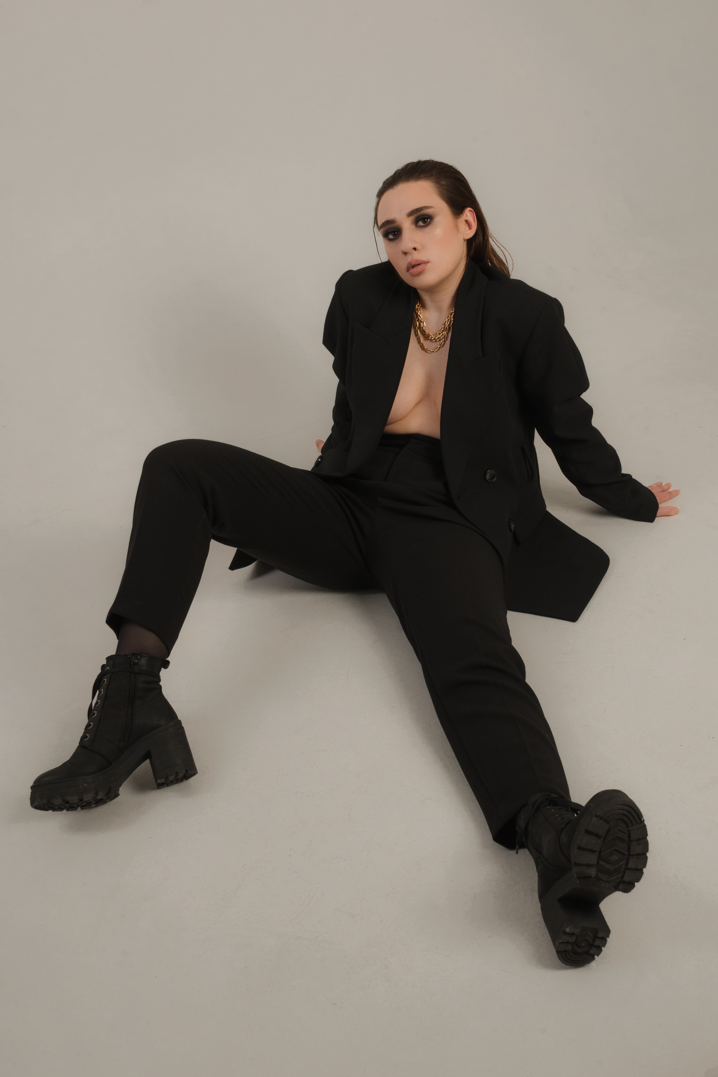 Студийная портретная фотосессия девушки. Фотограф Нижневартовск. Фотограф в Нижневартовске Анна Стрельцова